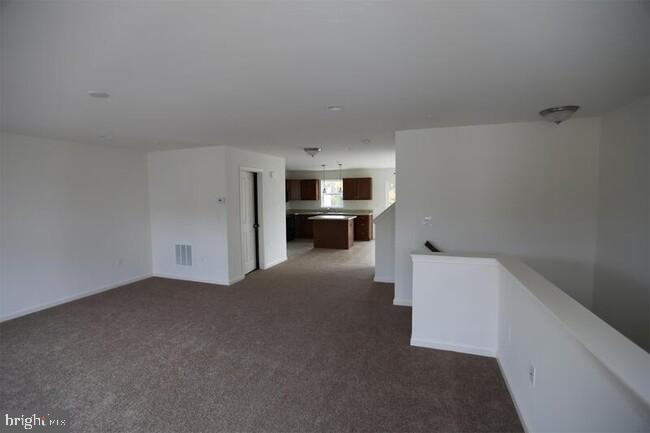 LAUREL VALLEY ESTATES - Residential Lease