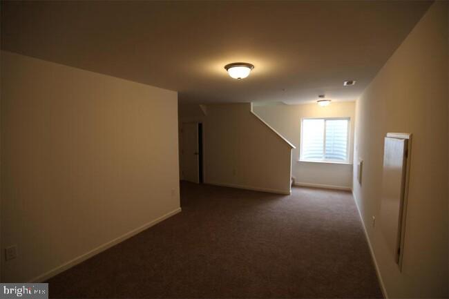 LAUREL VALLEY ESTATES - Residential Lease