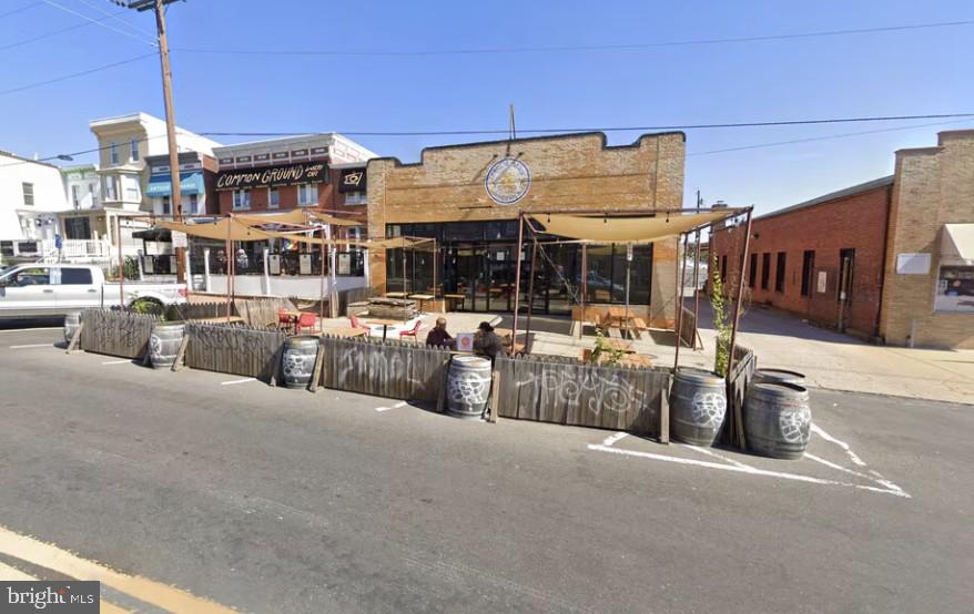 PRIME HAMPDEN LOCATION !!
FORMER BAR AND RESTAURNT
USES OTHER THAN RESTAURANT ARE OK
PLEASE CONTACT FOR MORE DETAILS