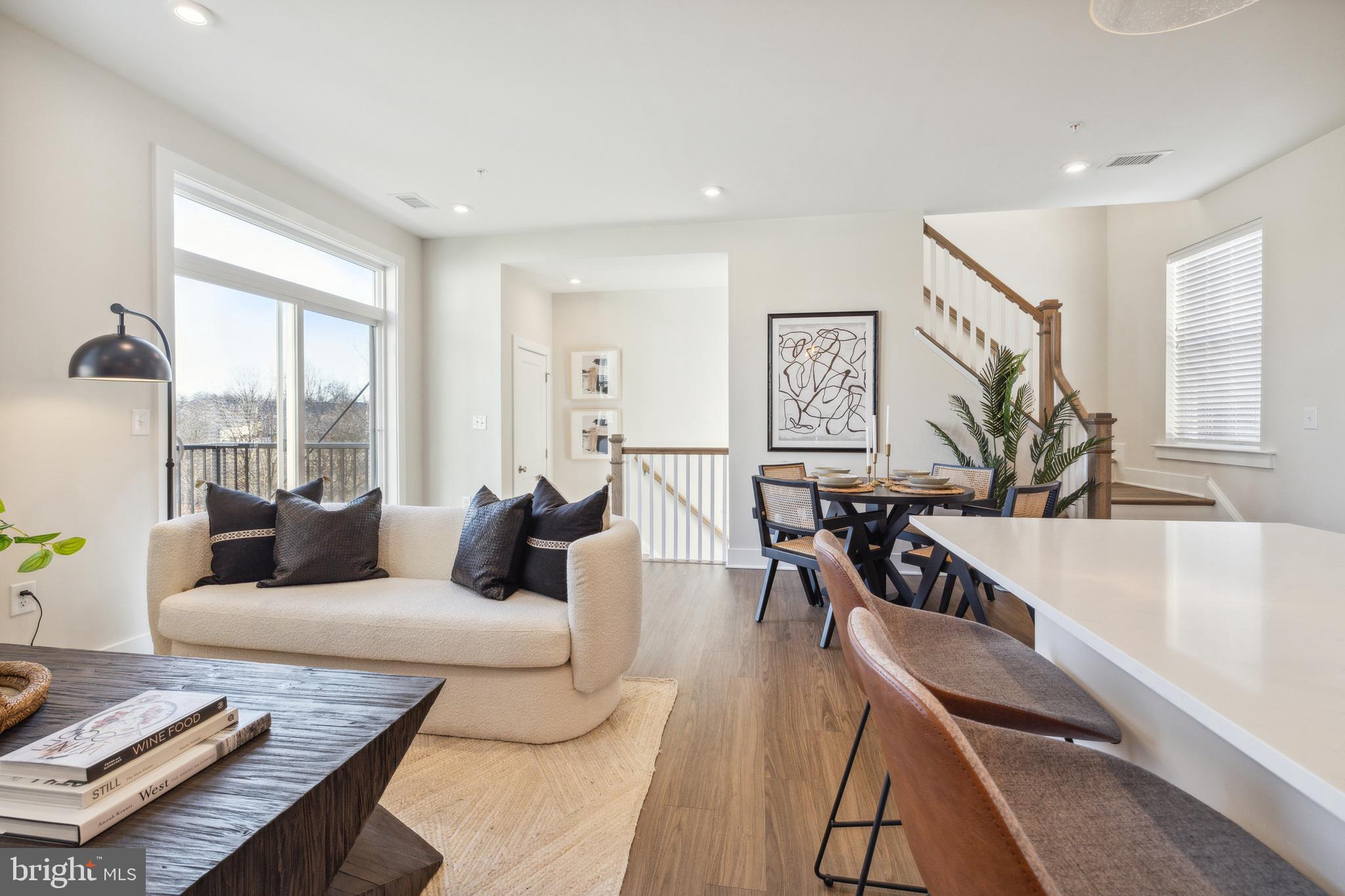 17 MAINLAND ROAD 216