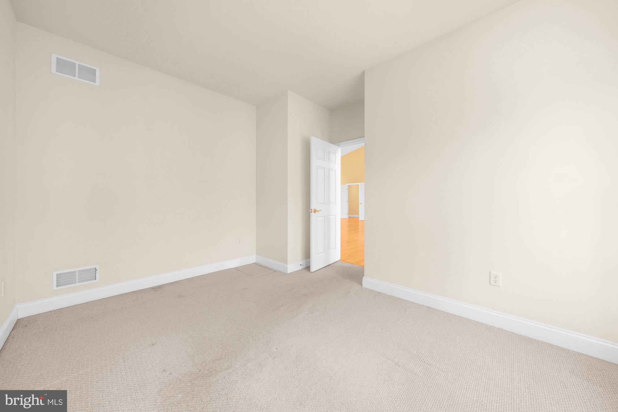 GREENFIELDS - Residential