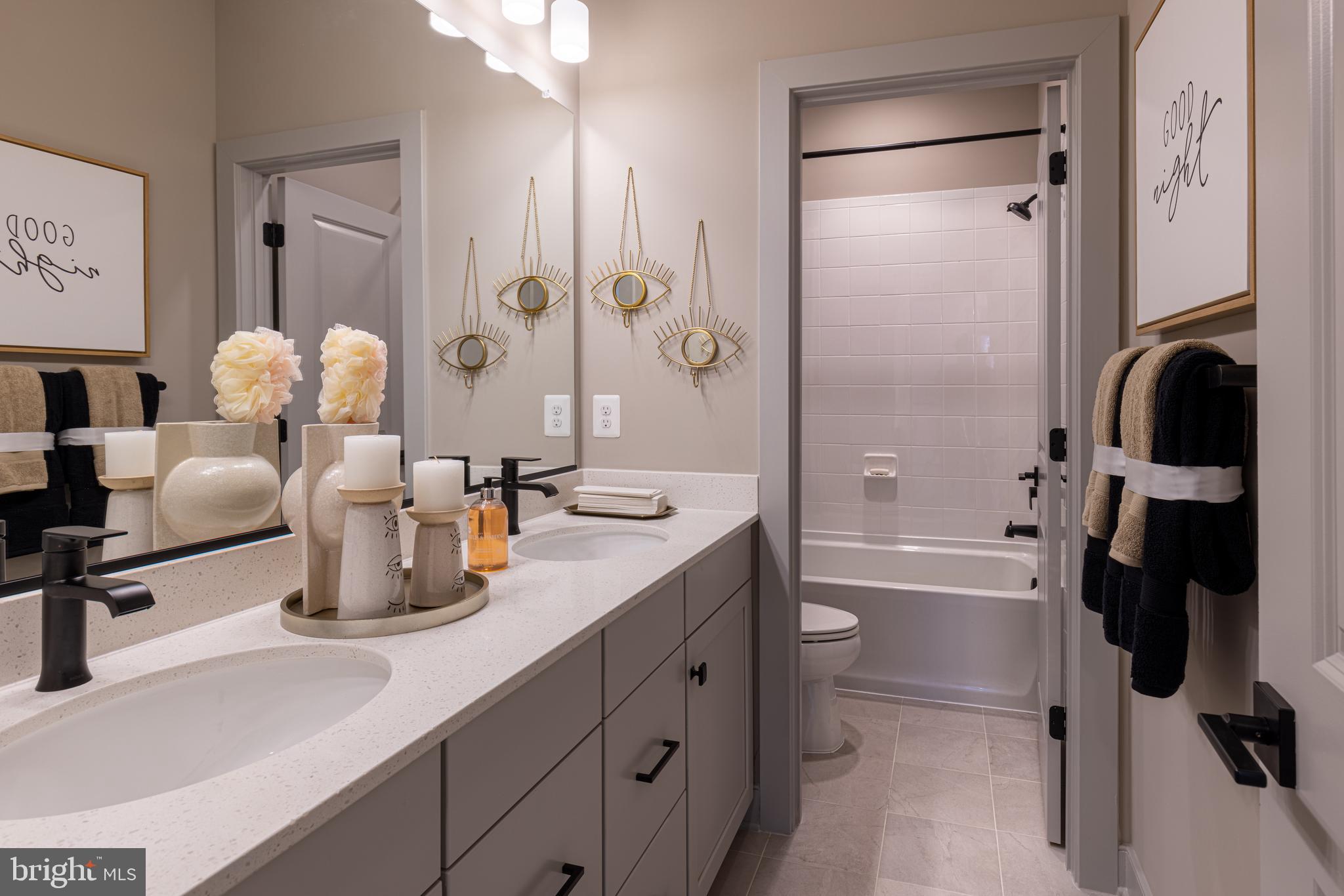 WILLOW RIDGE - Residential