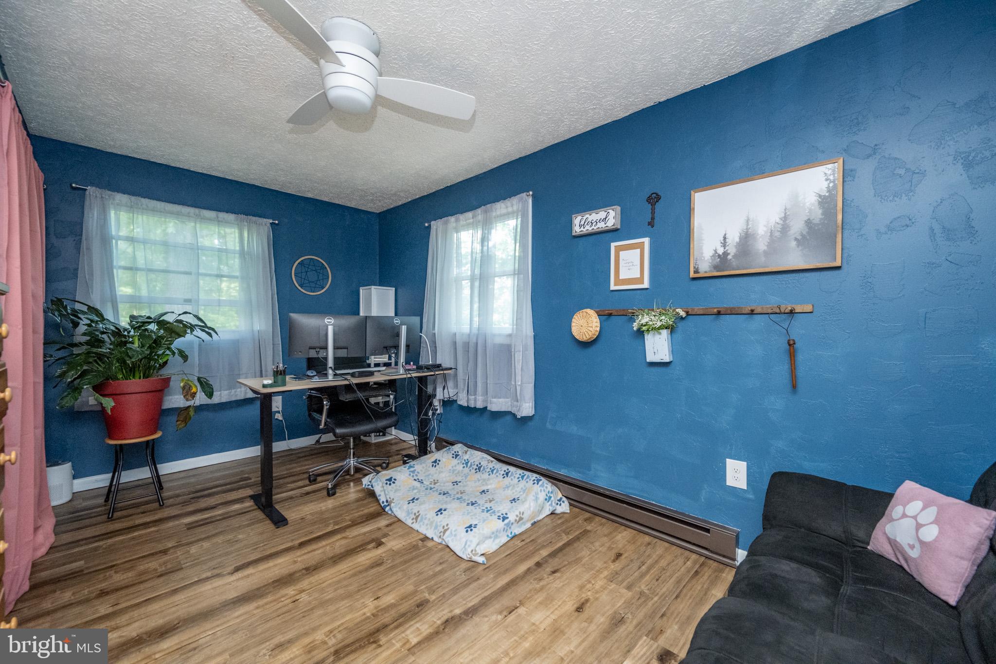 MOUNTAIN LAKE PARK - Residential