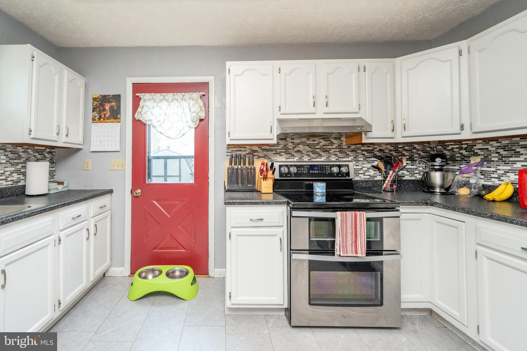 MOUNTAIN LAKE PARK - Residential