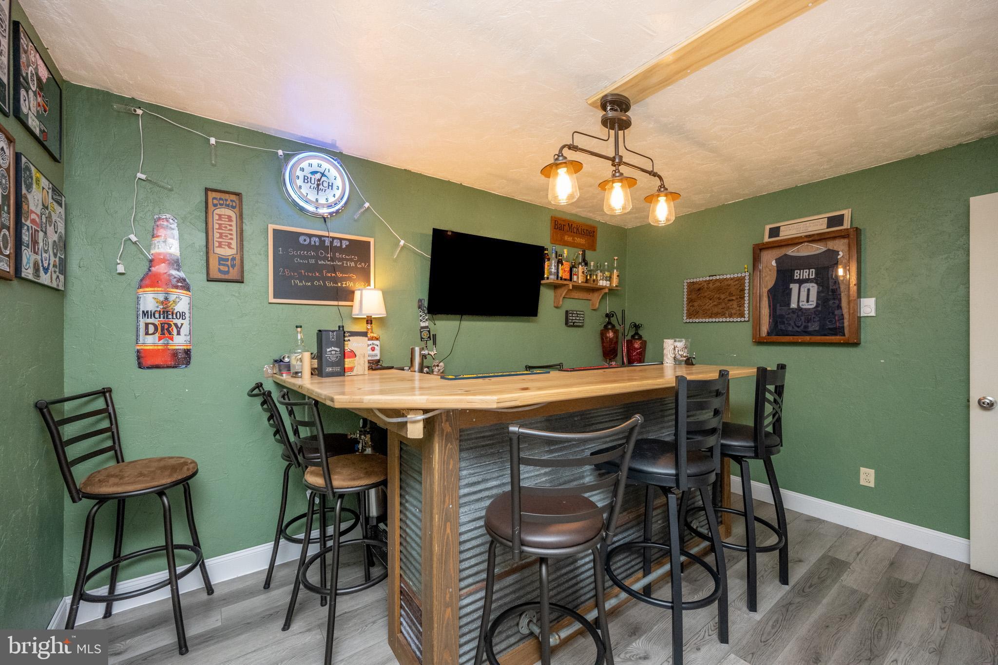 MOUNTAIN LAKE PARK - Residential