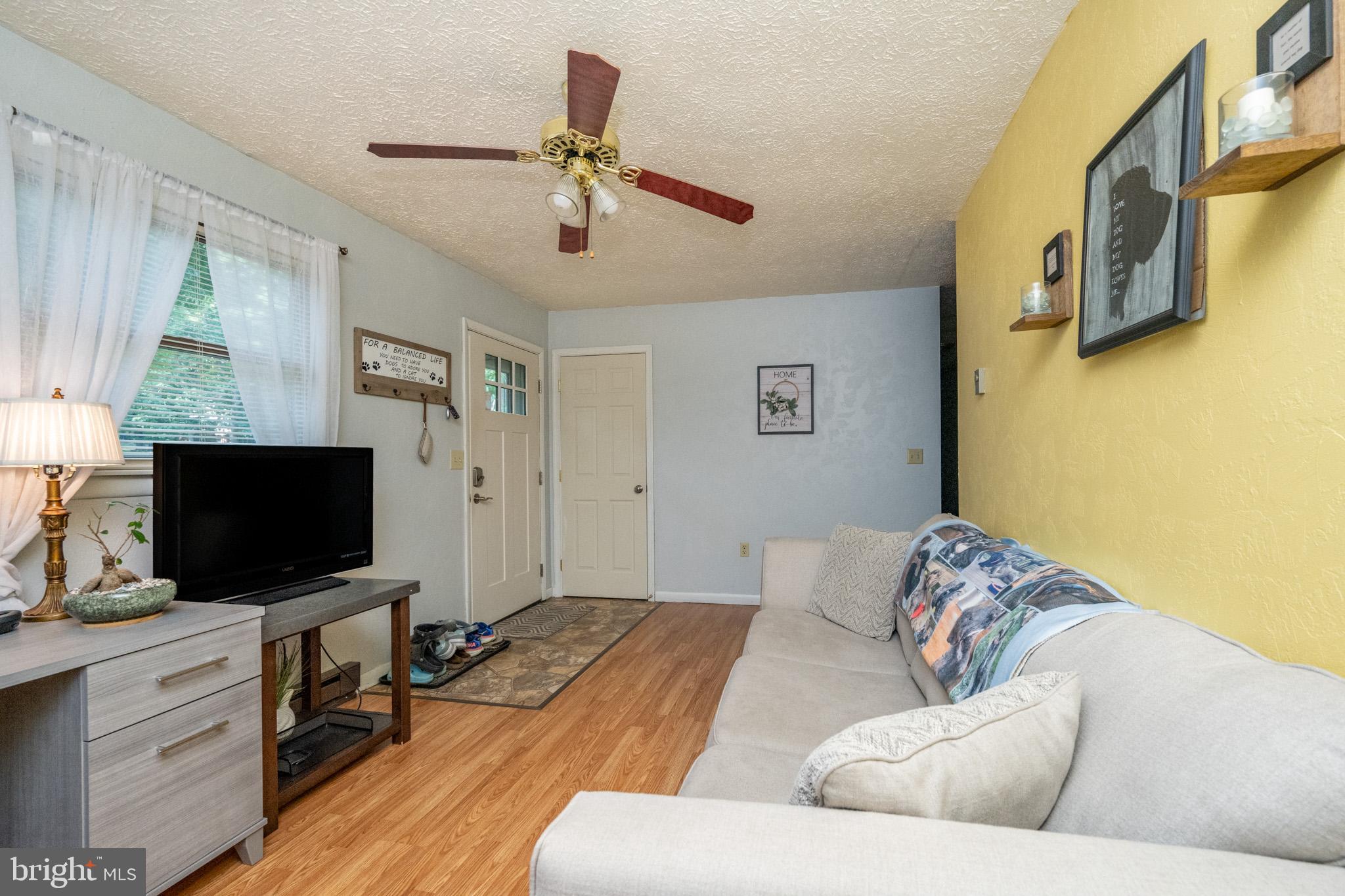 MOUNTAIN LAKE PARK - Residential