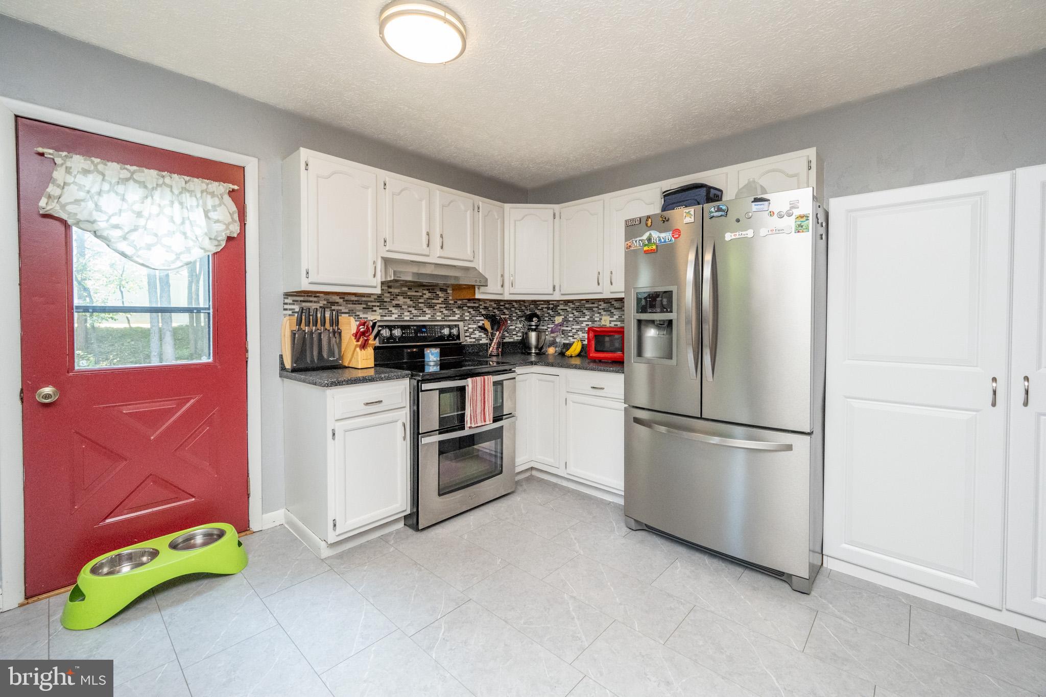 MOUNTAIN LAKE PARK - Residential