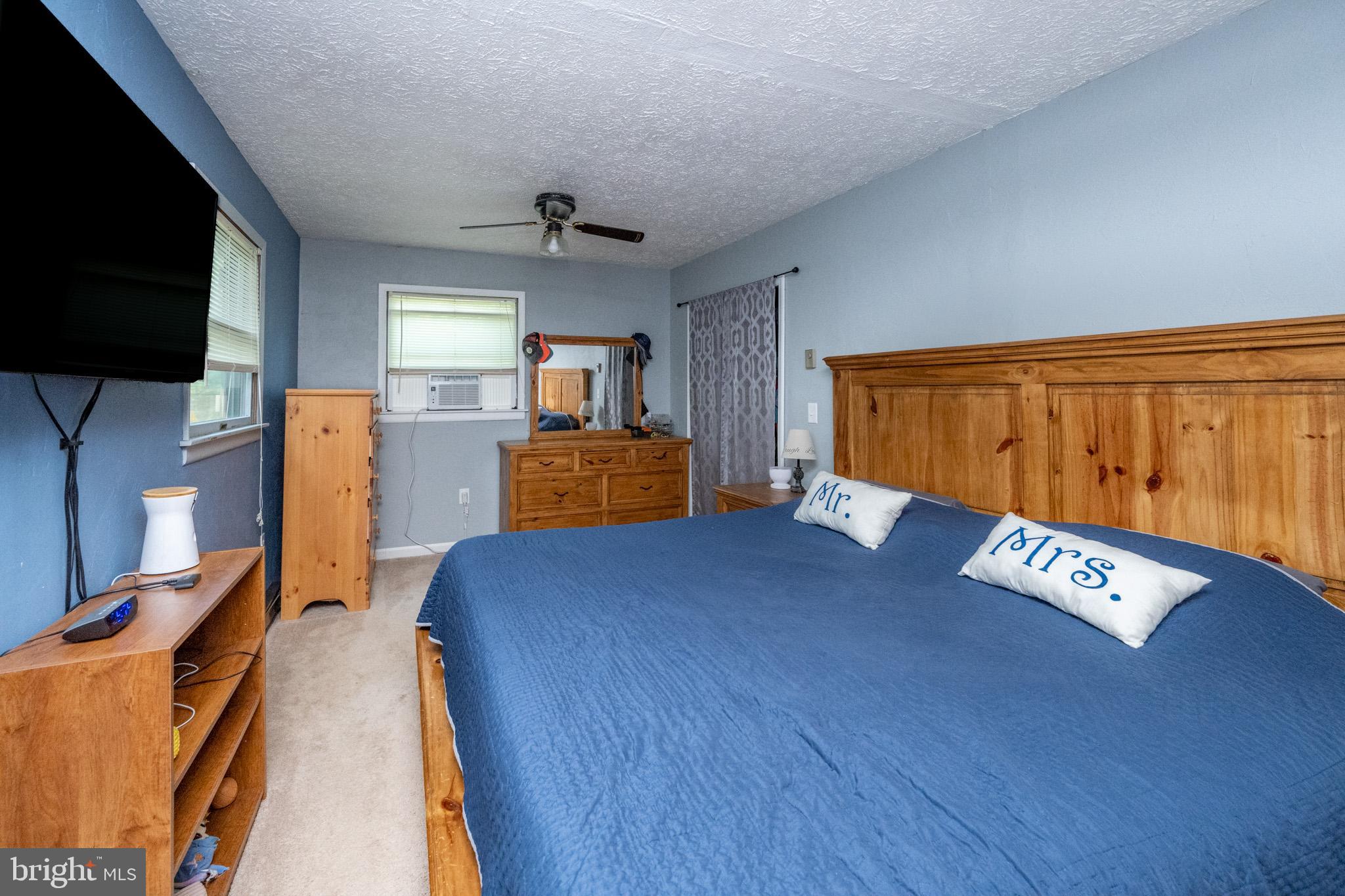 MOUNTAIN LAKE PARK - Residential