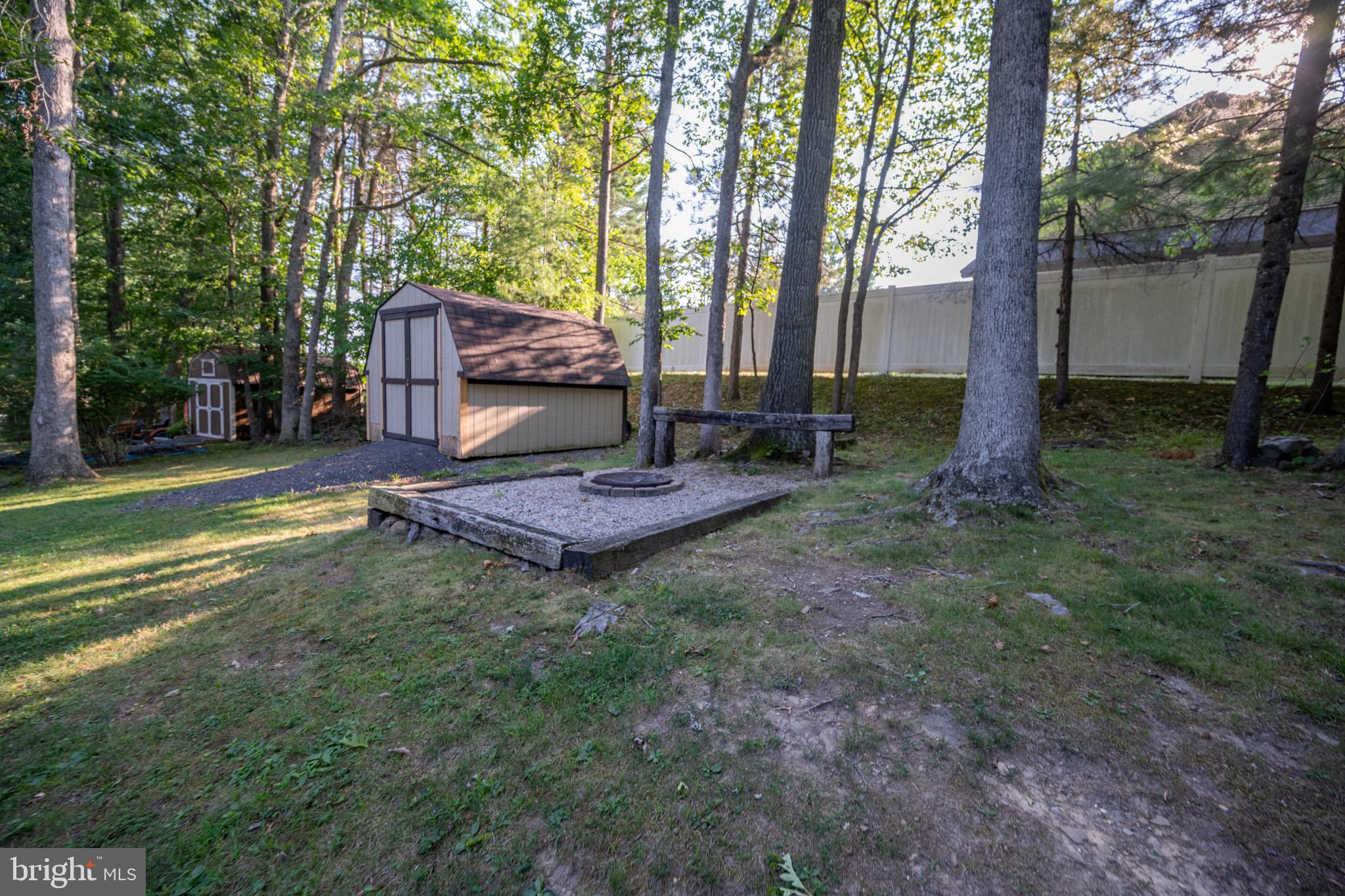 MOUNTAIN LAKE PARK - Residential