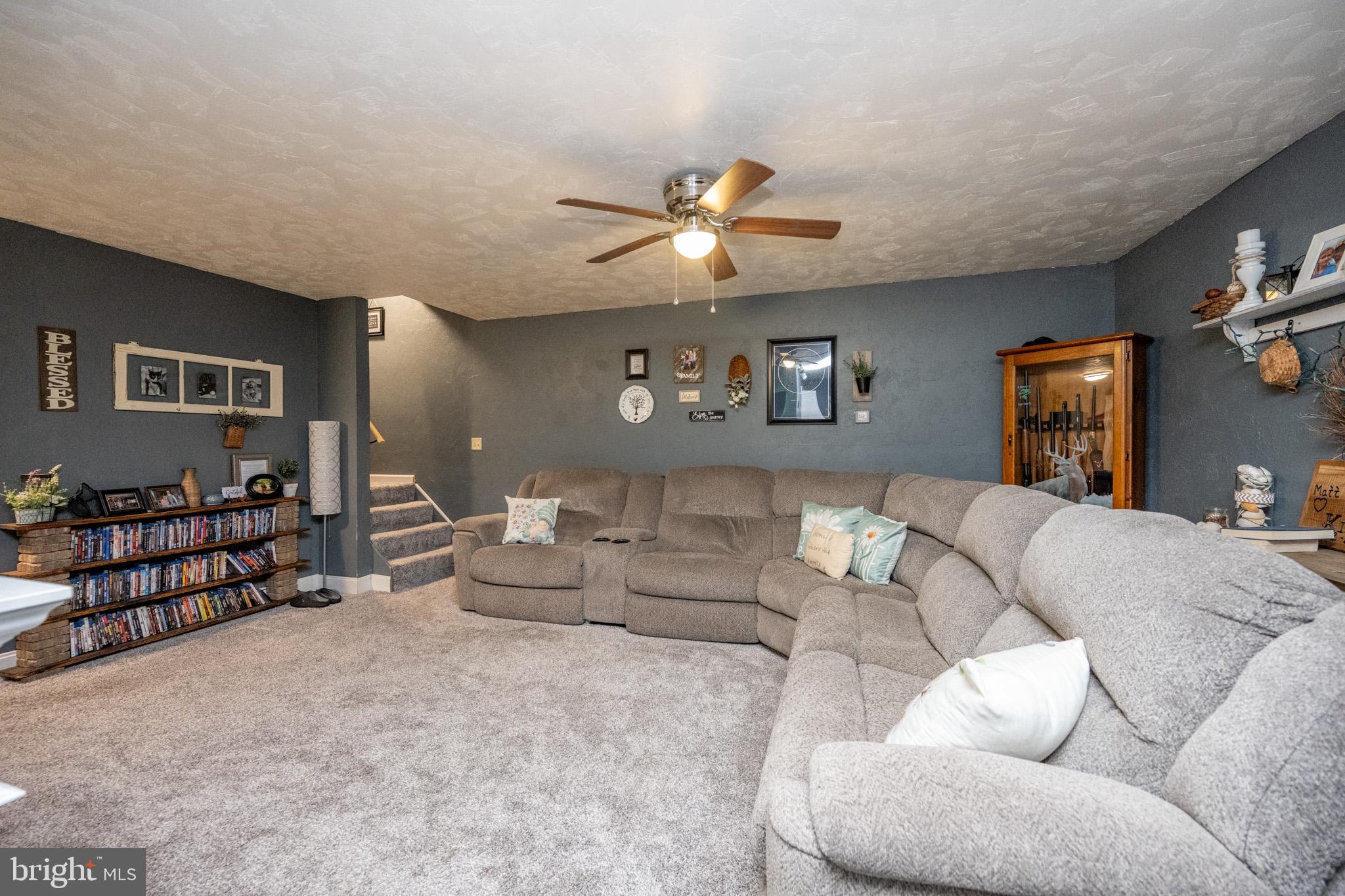 MOUNTAIN LAKE PARK - Residential