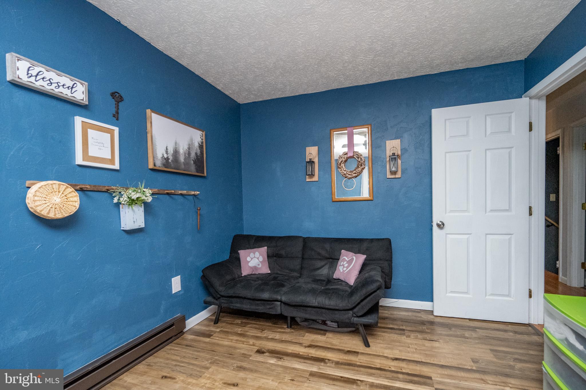 MOUNTAIN LAKE PARK - Residential