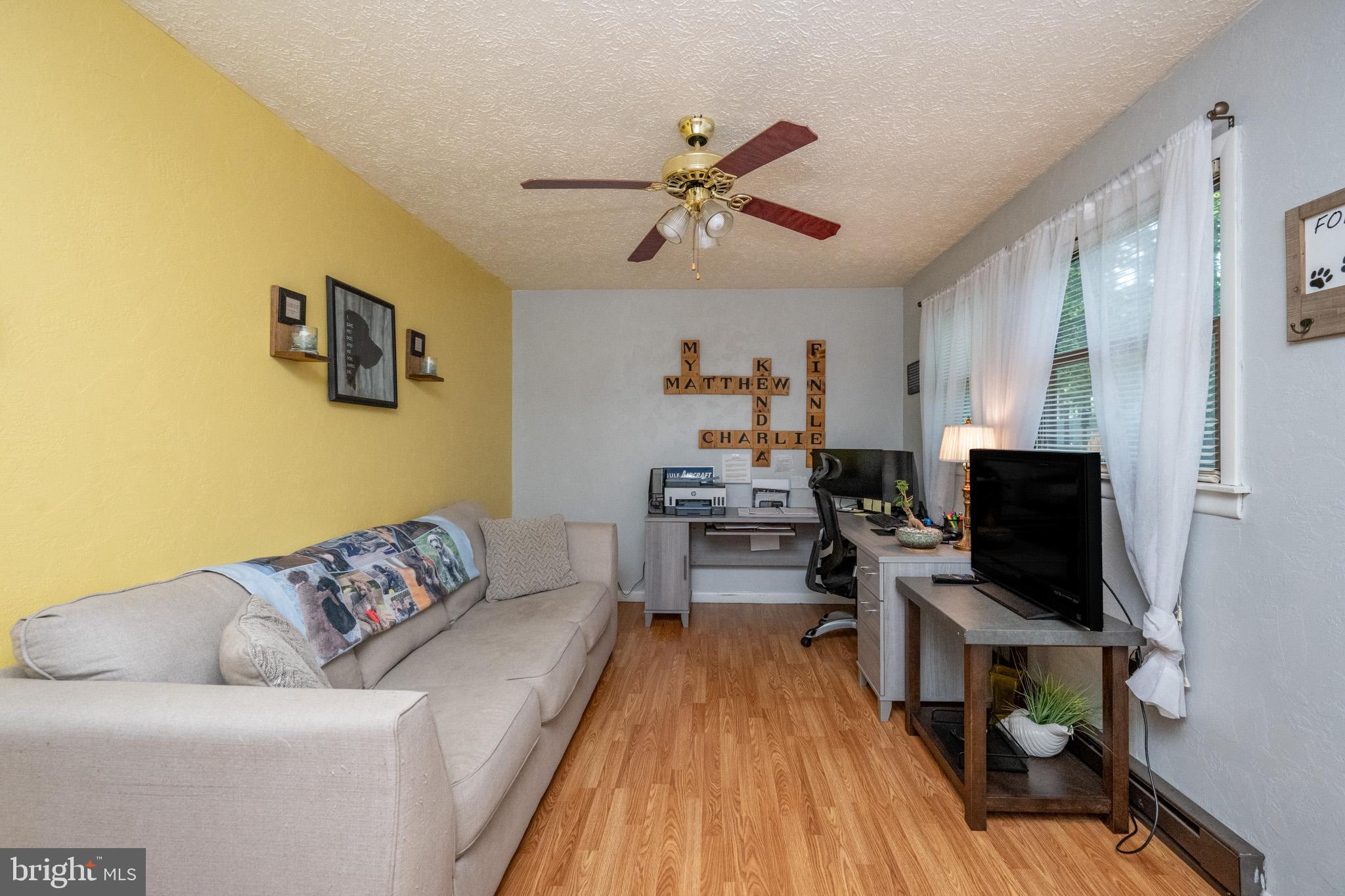 MOUNTAIN LAKE PARK - Residential