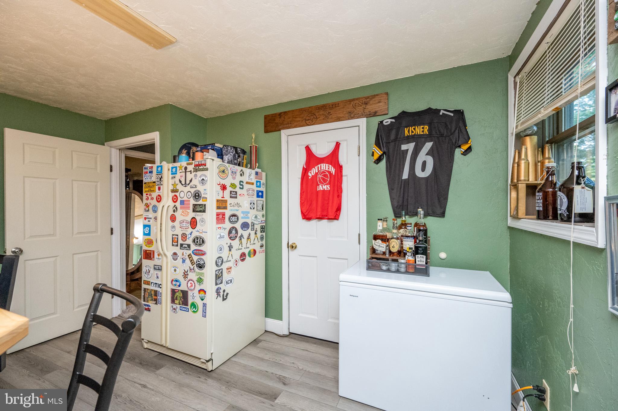 MOUNTAIN LAKE PARK - Residential