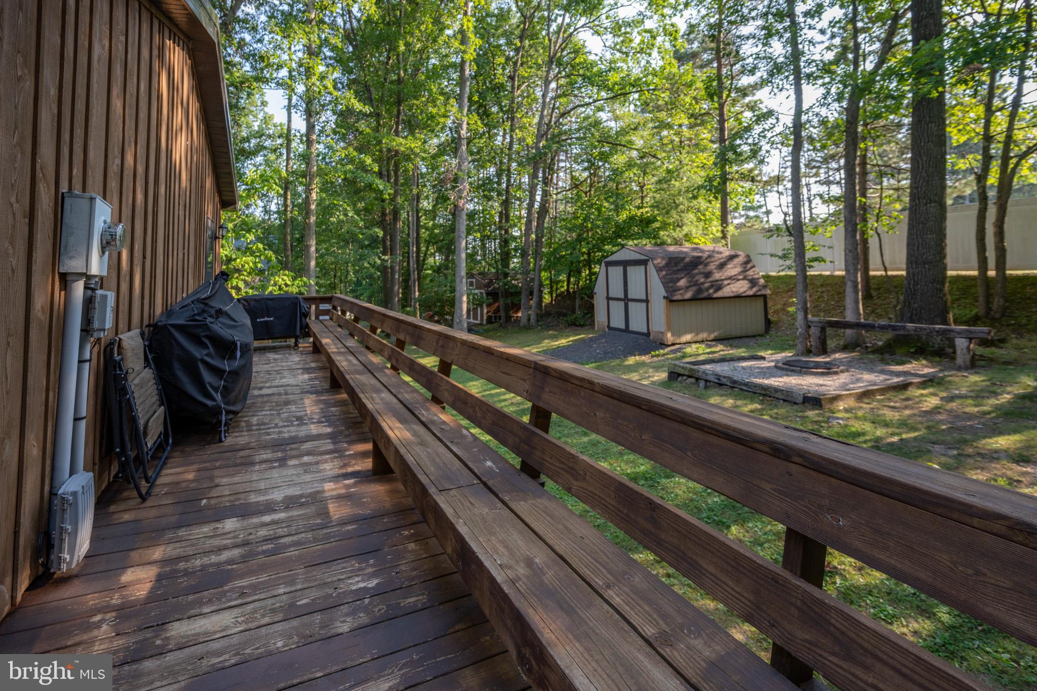 MOUNTAIN LAKE PARK - Residential