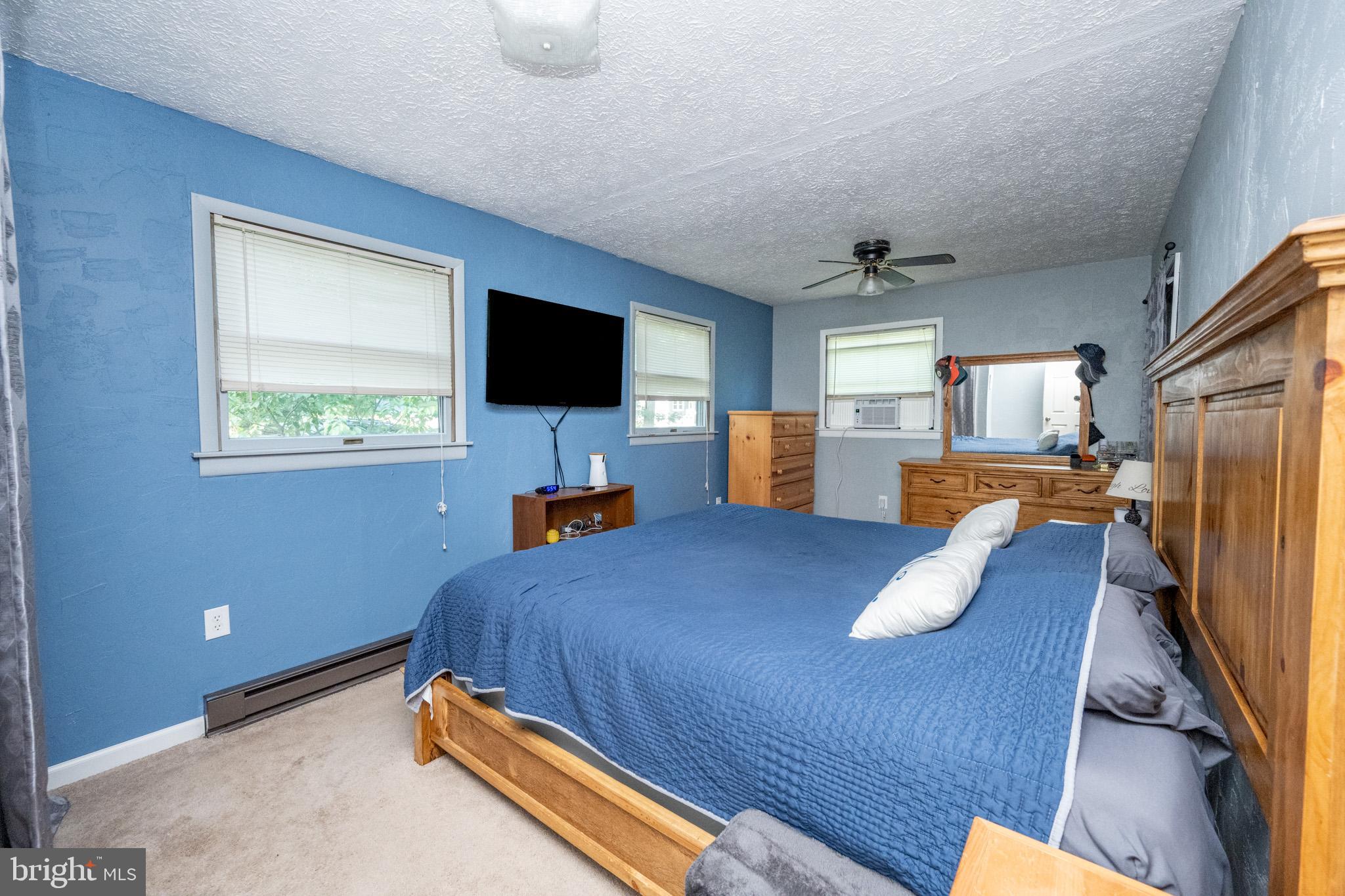 MOUNTAIN LAKE PARK - Residential