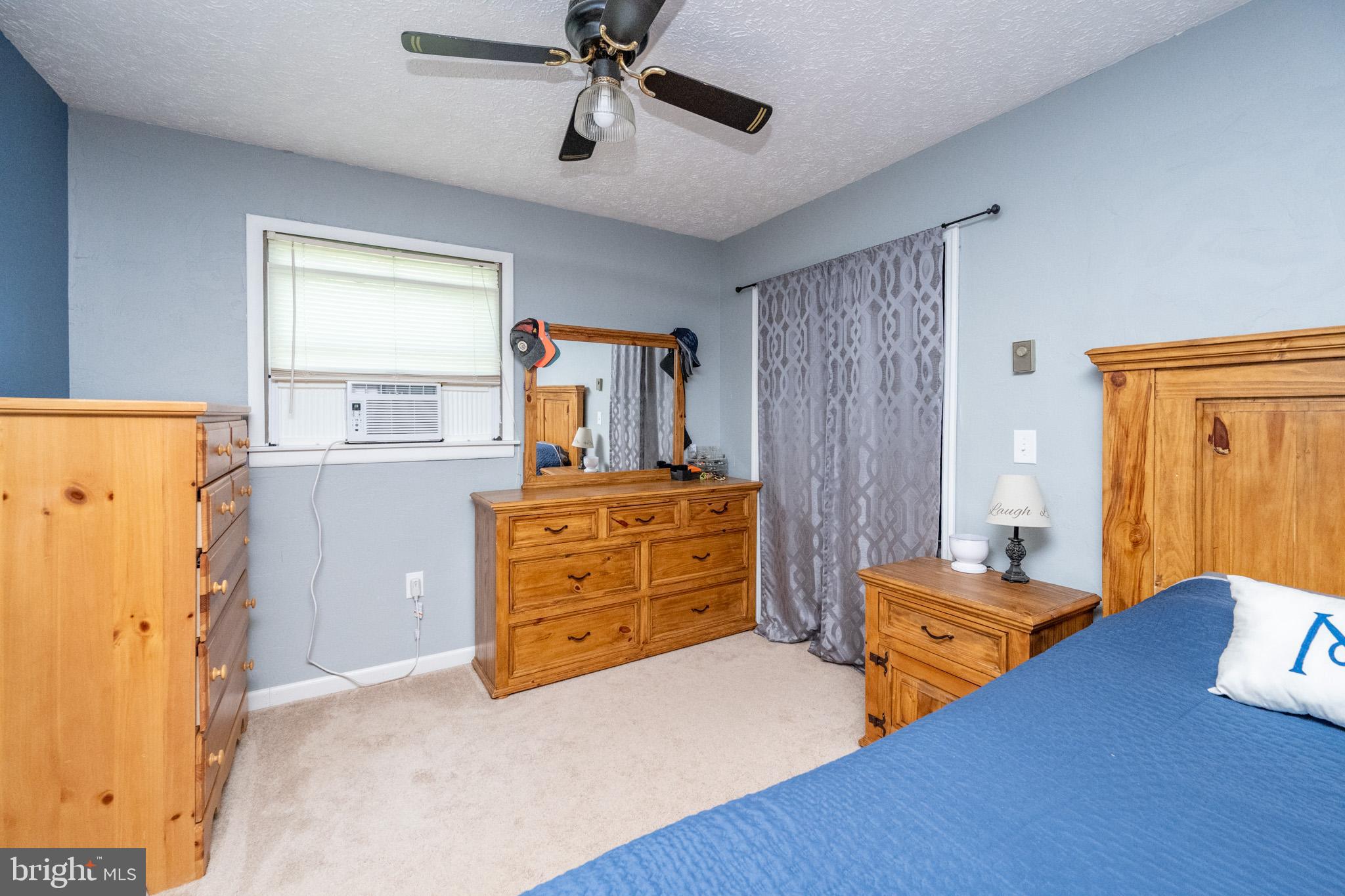 MOUNTAIN LAKE PARK - Residential