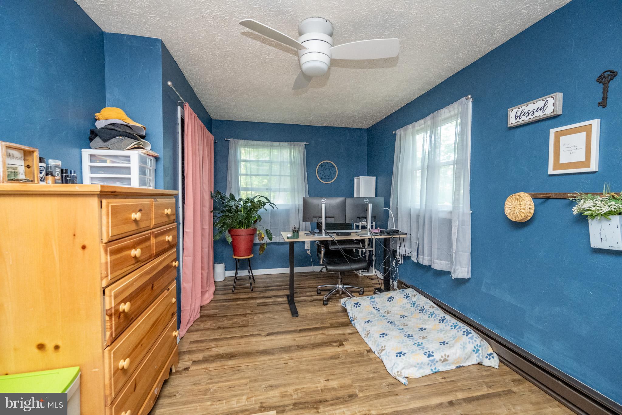 MOUNTAIN LAKE PARK - Residential