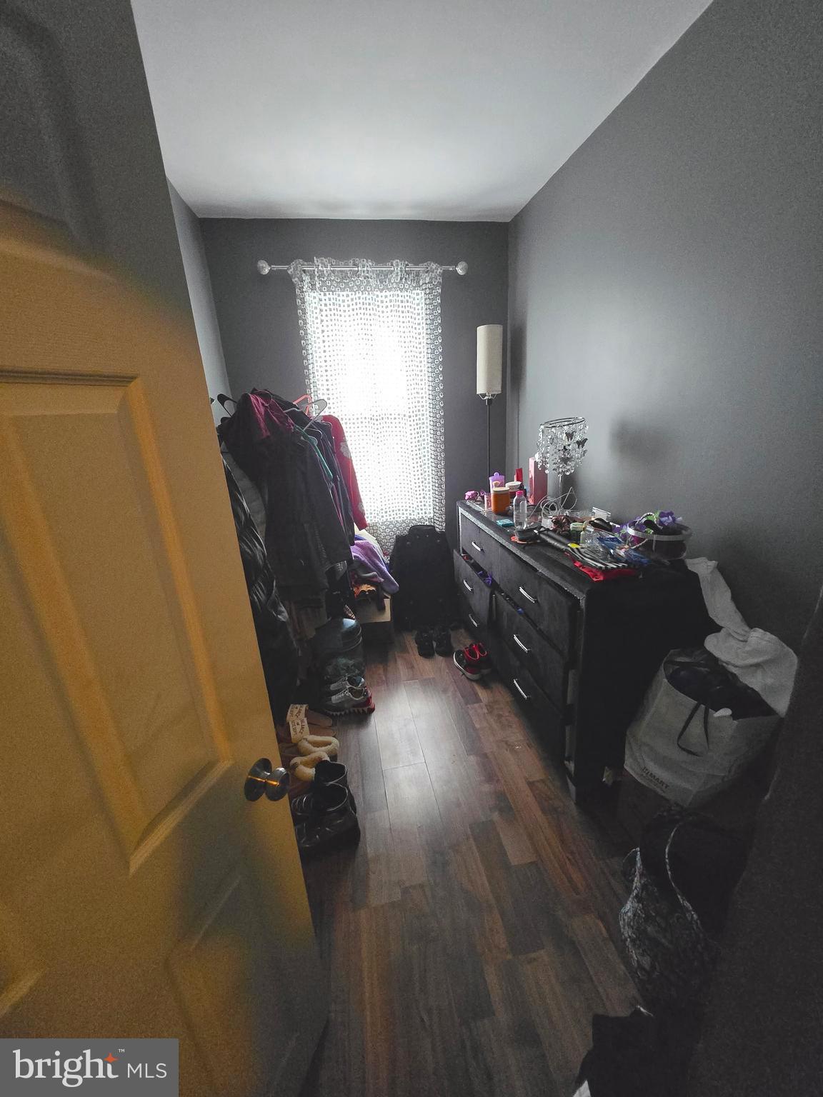 WEST OAK LANE - Residential Lease