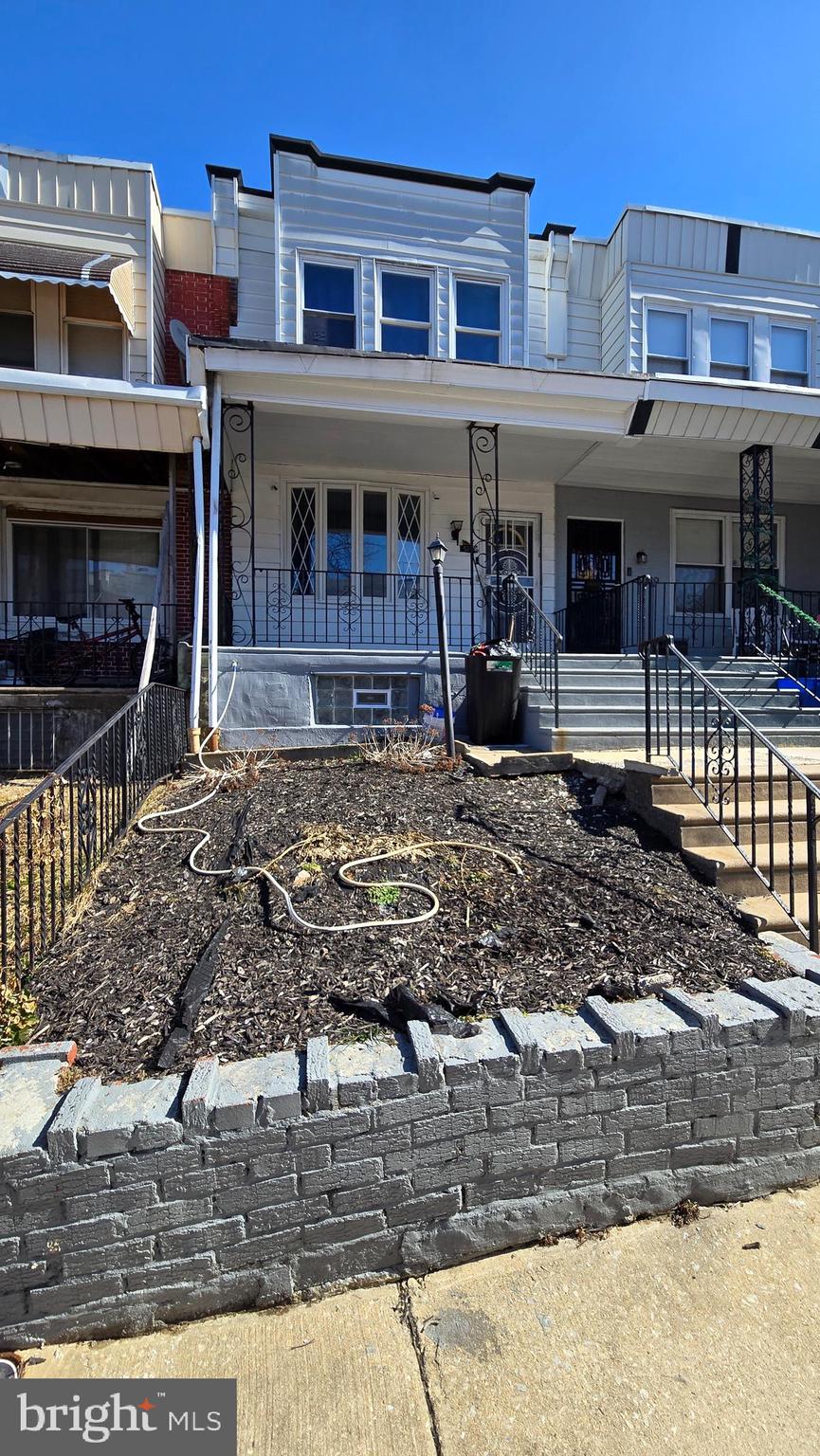 WEST OAK LANE - Residential Lease