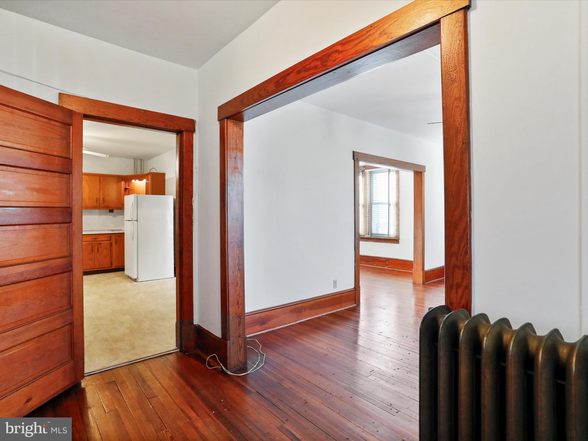 MAUGANSVILLE - Residential