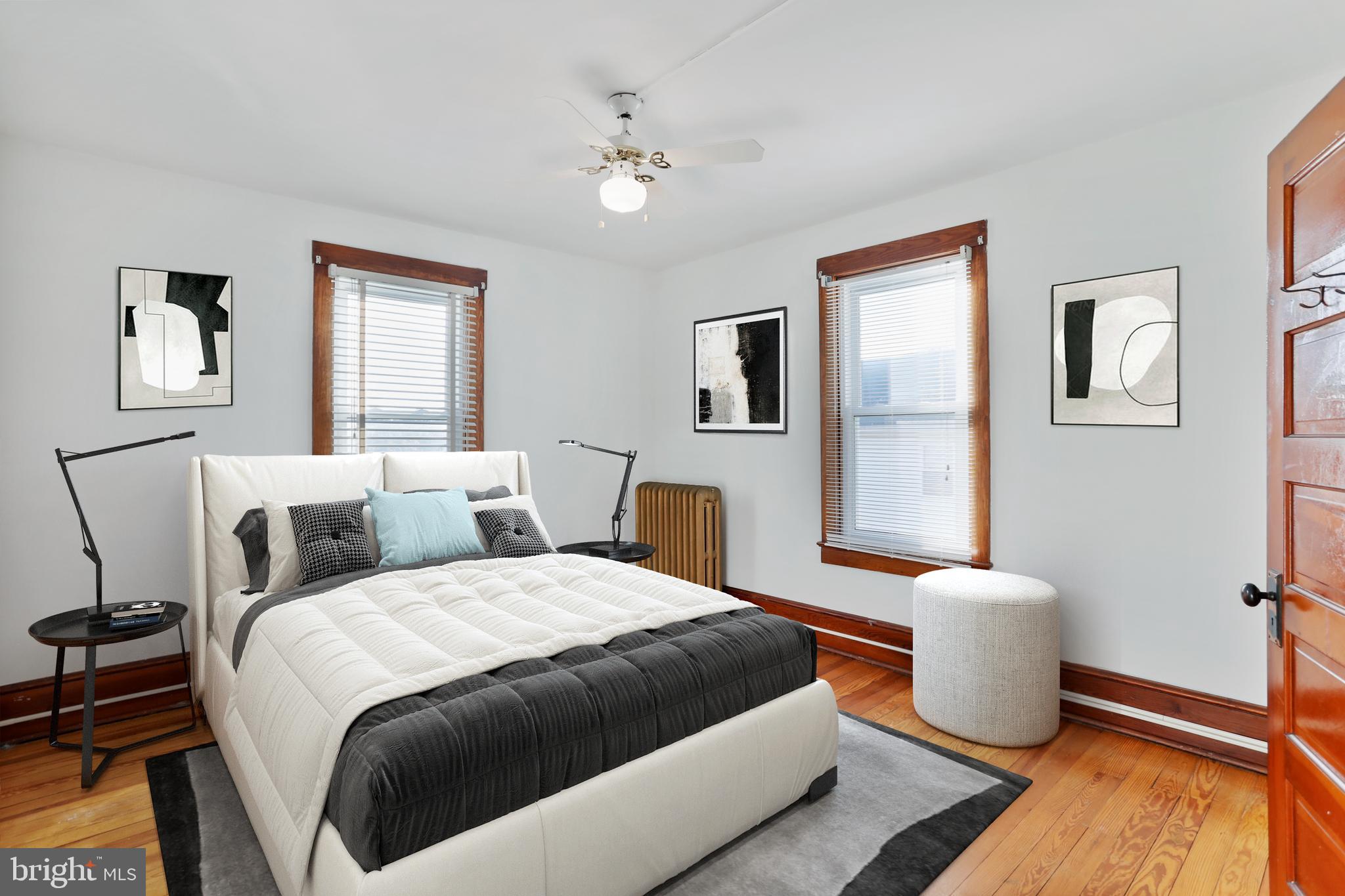 MAUGANSVILLE - Residential