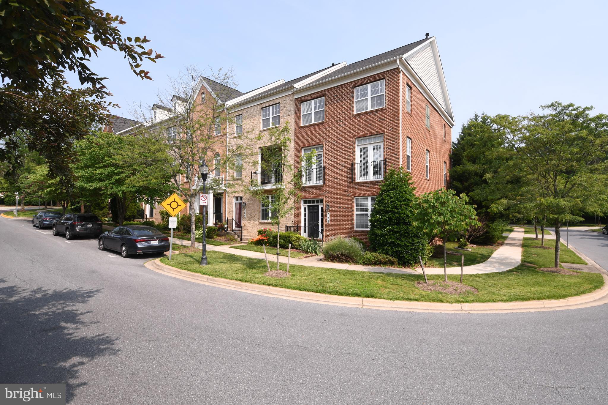 724 RAVEN AVENUE