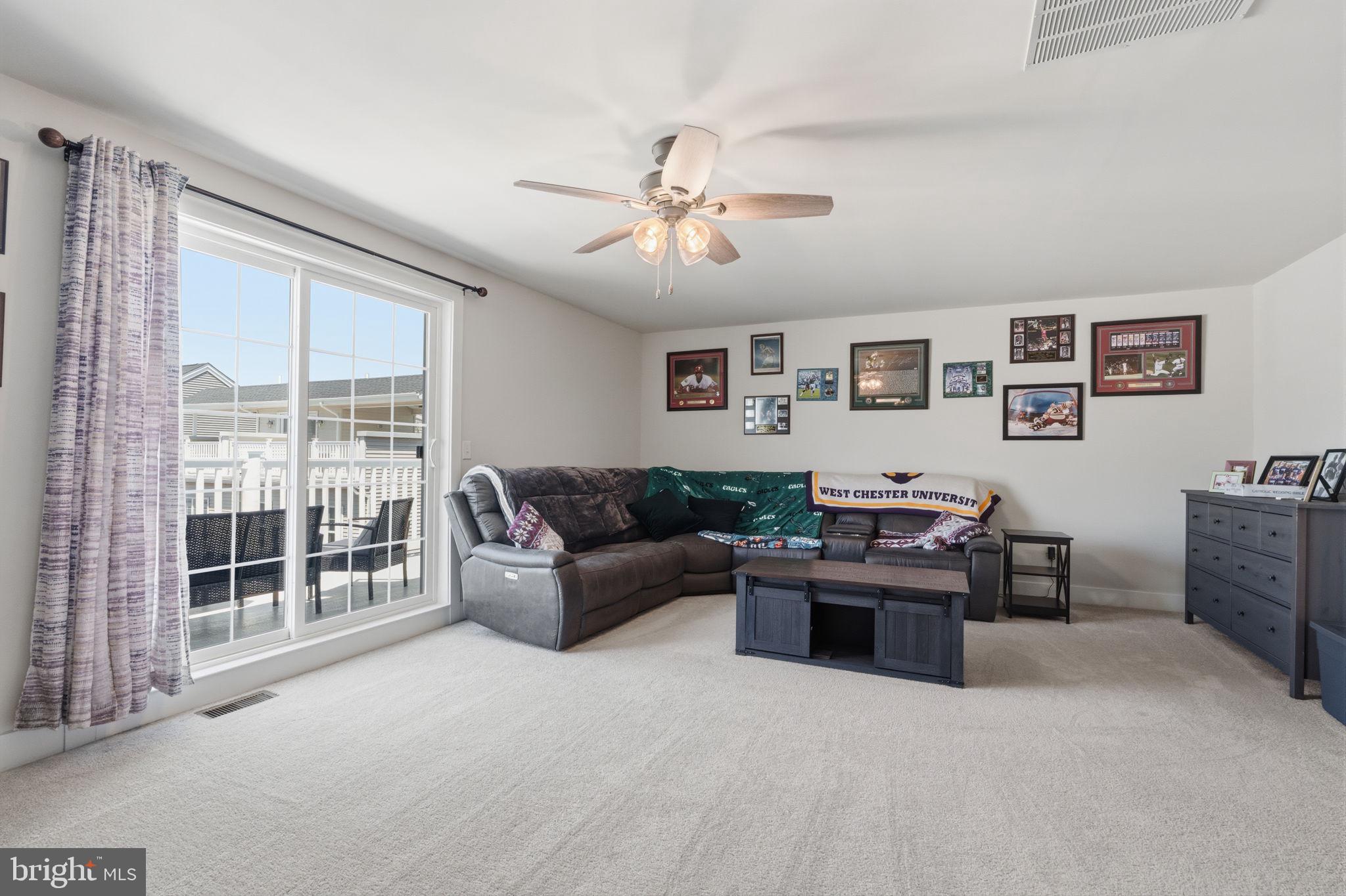 WATERSIDE - Residential