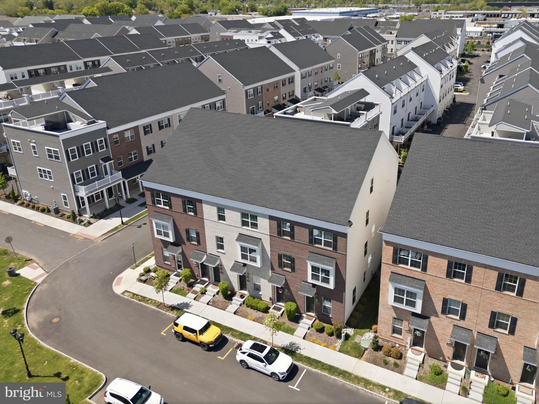 WATERSIDE - Residential