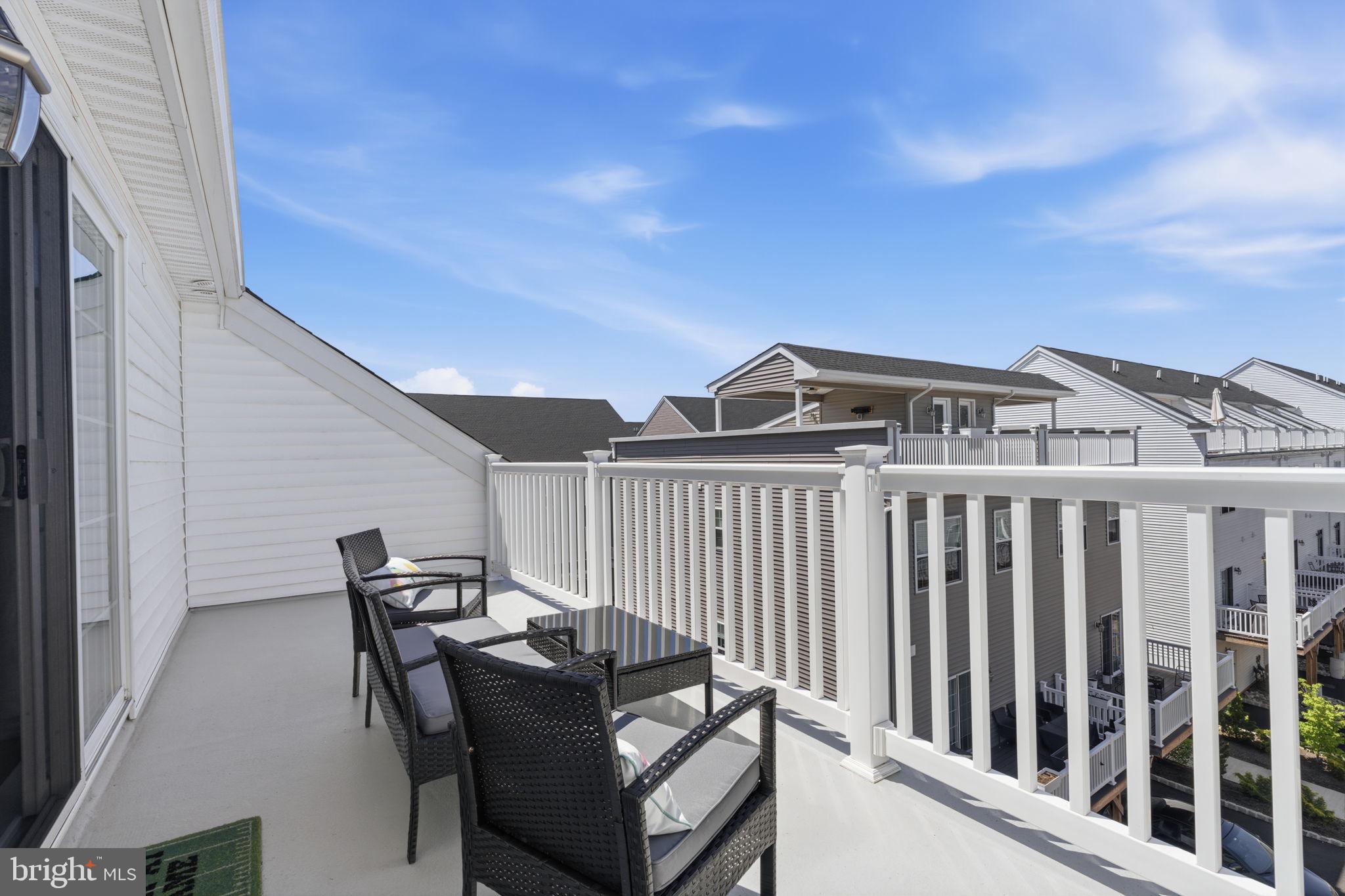 WATERSIDE - Residential