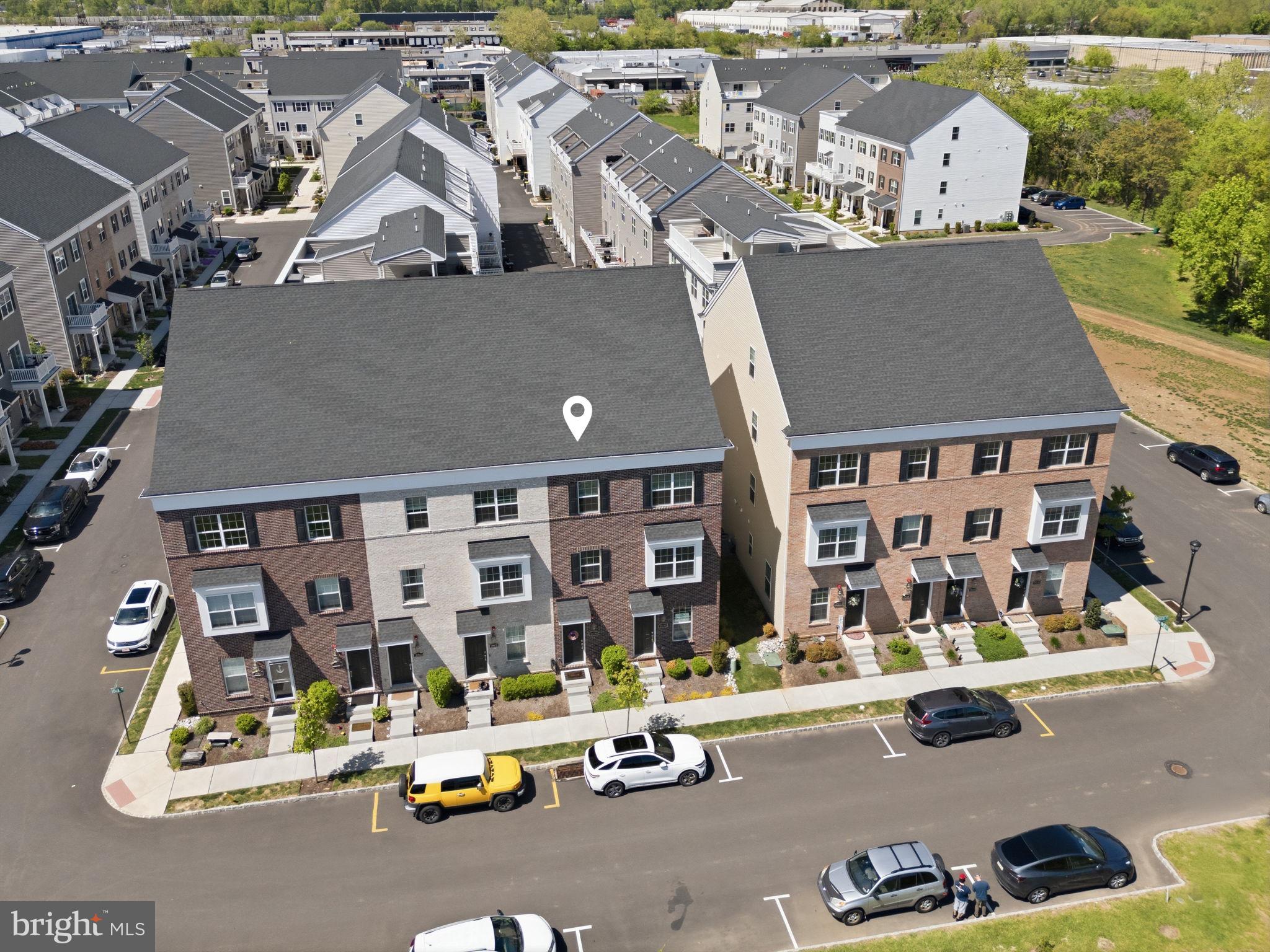 WATERSIDE - Residential