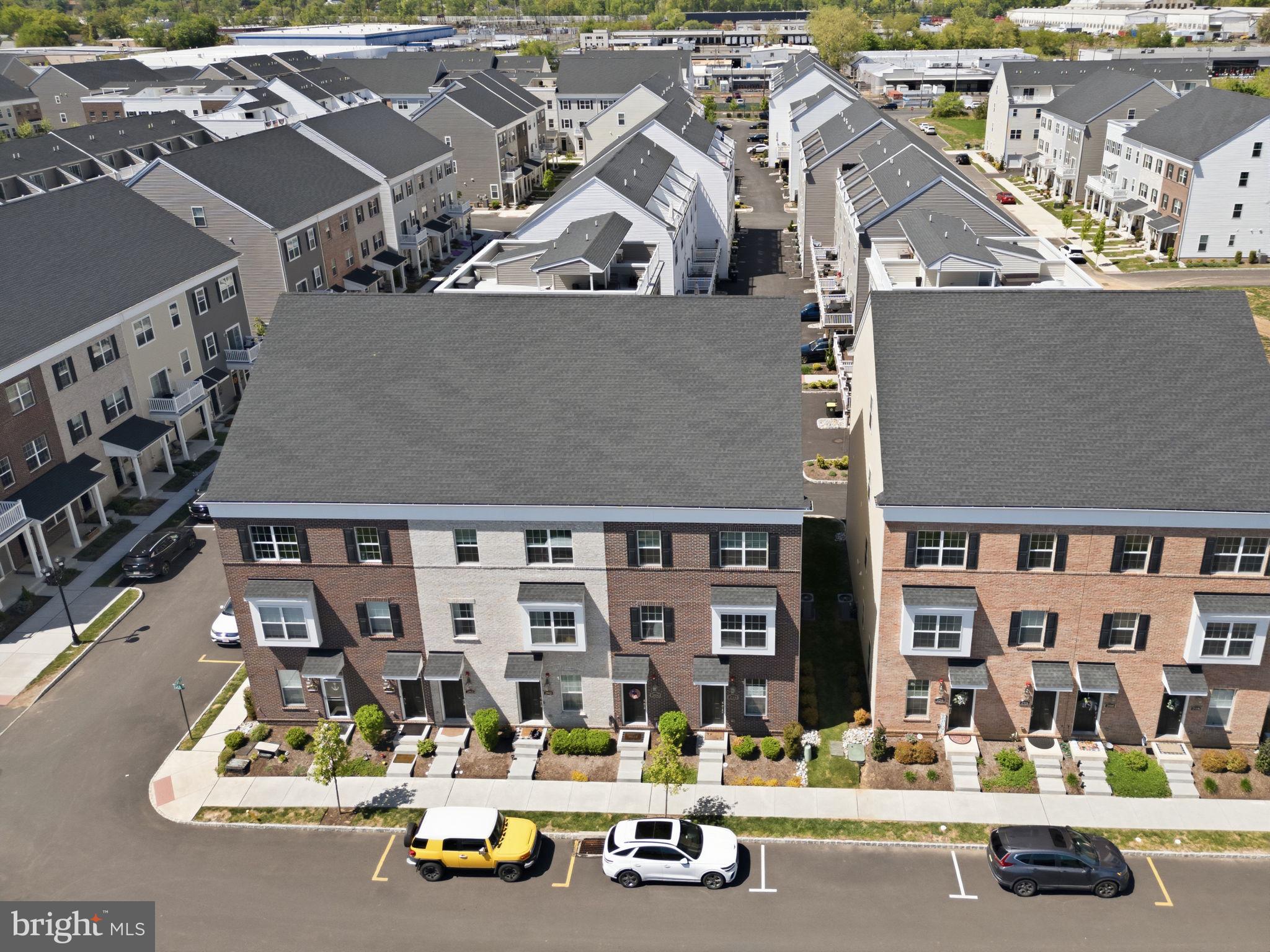 WATERSIDE - Residential