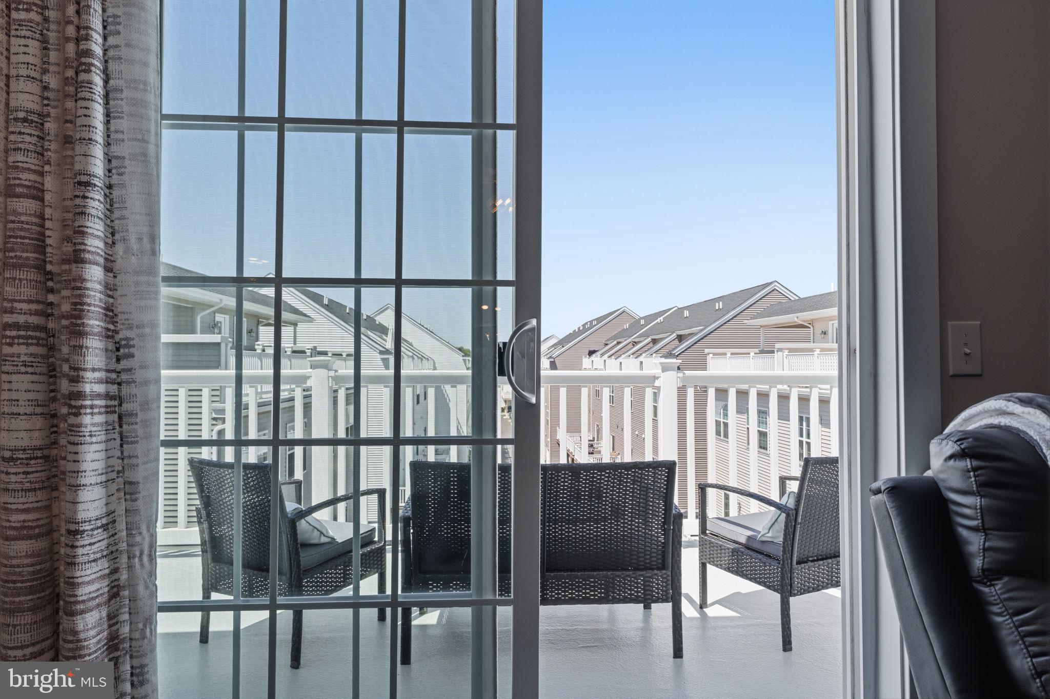 WATERSIDE - Residential