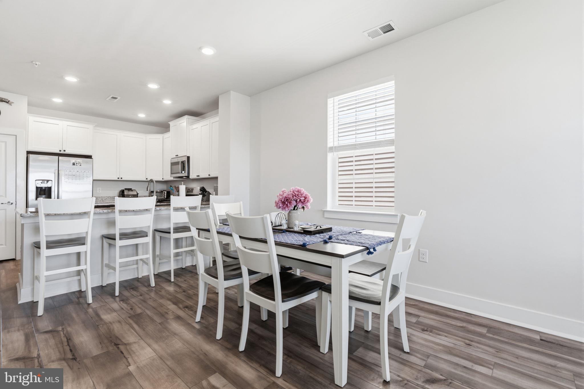 WATERSIDE - Residential
