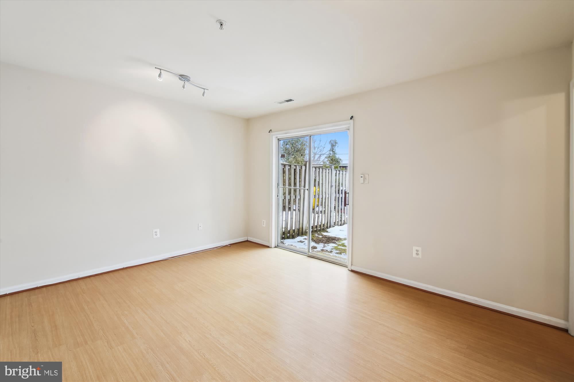 CROFTON FARMS - Residential Lease