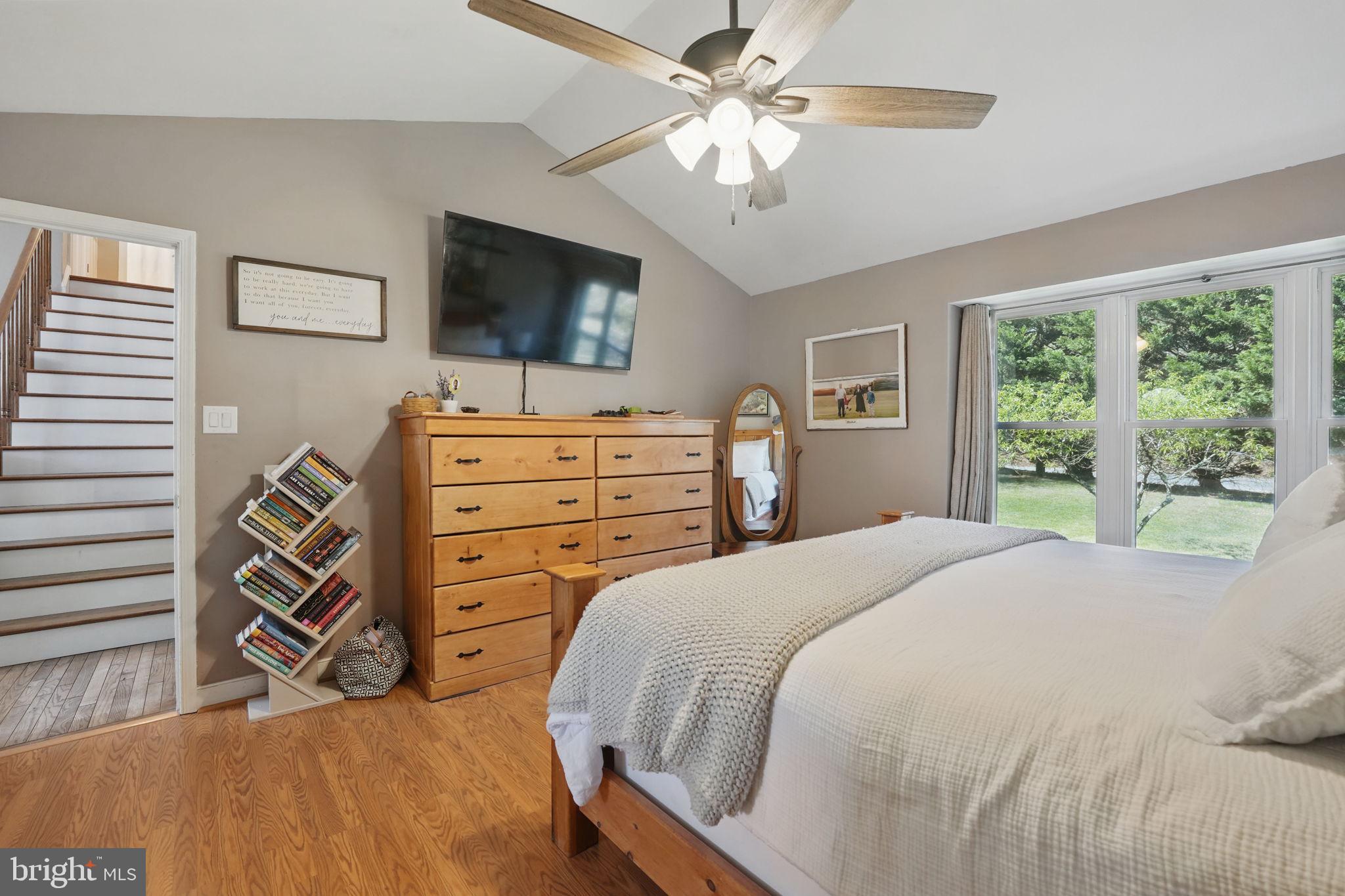 PIEDMONT SQUARE - Residential