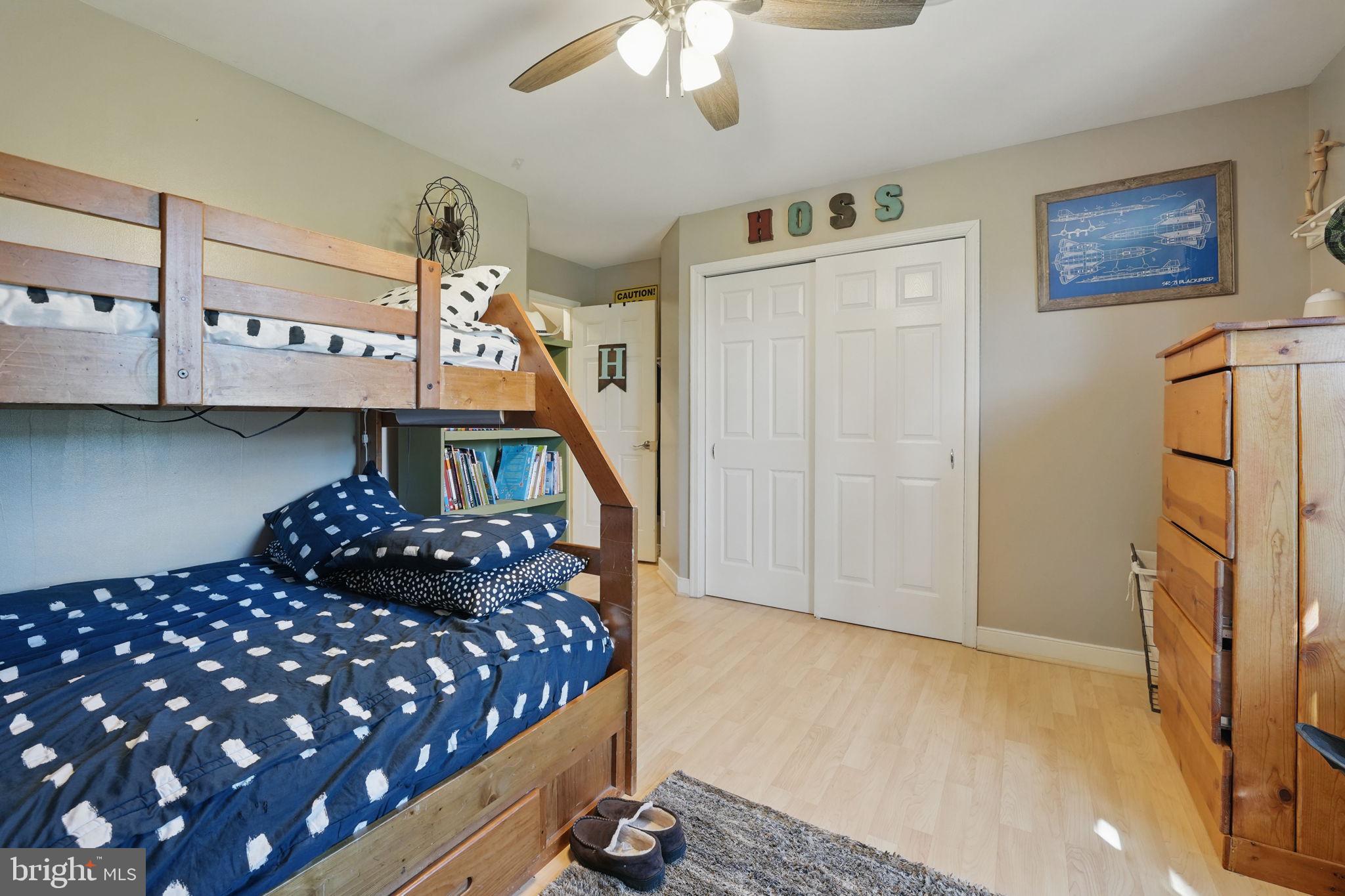 PIEDMONT SQUARE - Residential