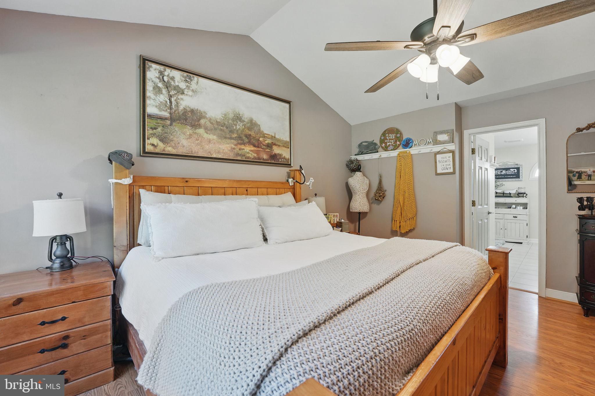 PIEDMONT SQUARE - Residential