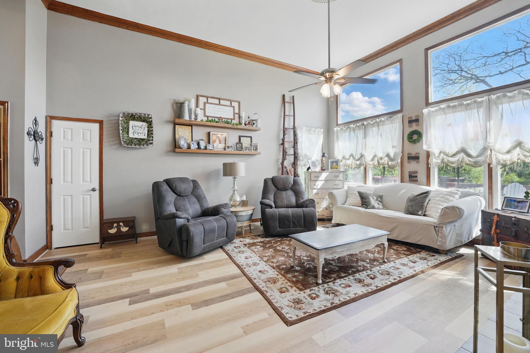 PIEDMONT SQUARE - Residential