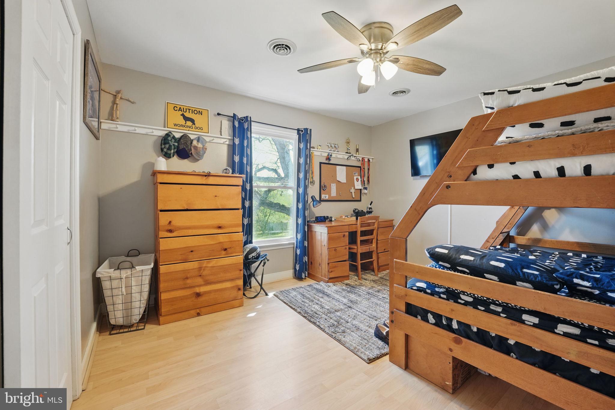 PIEDMONT SQUARE - Residential