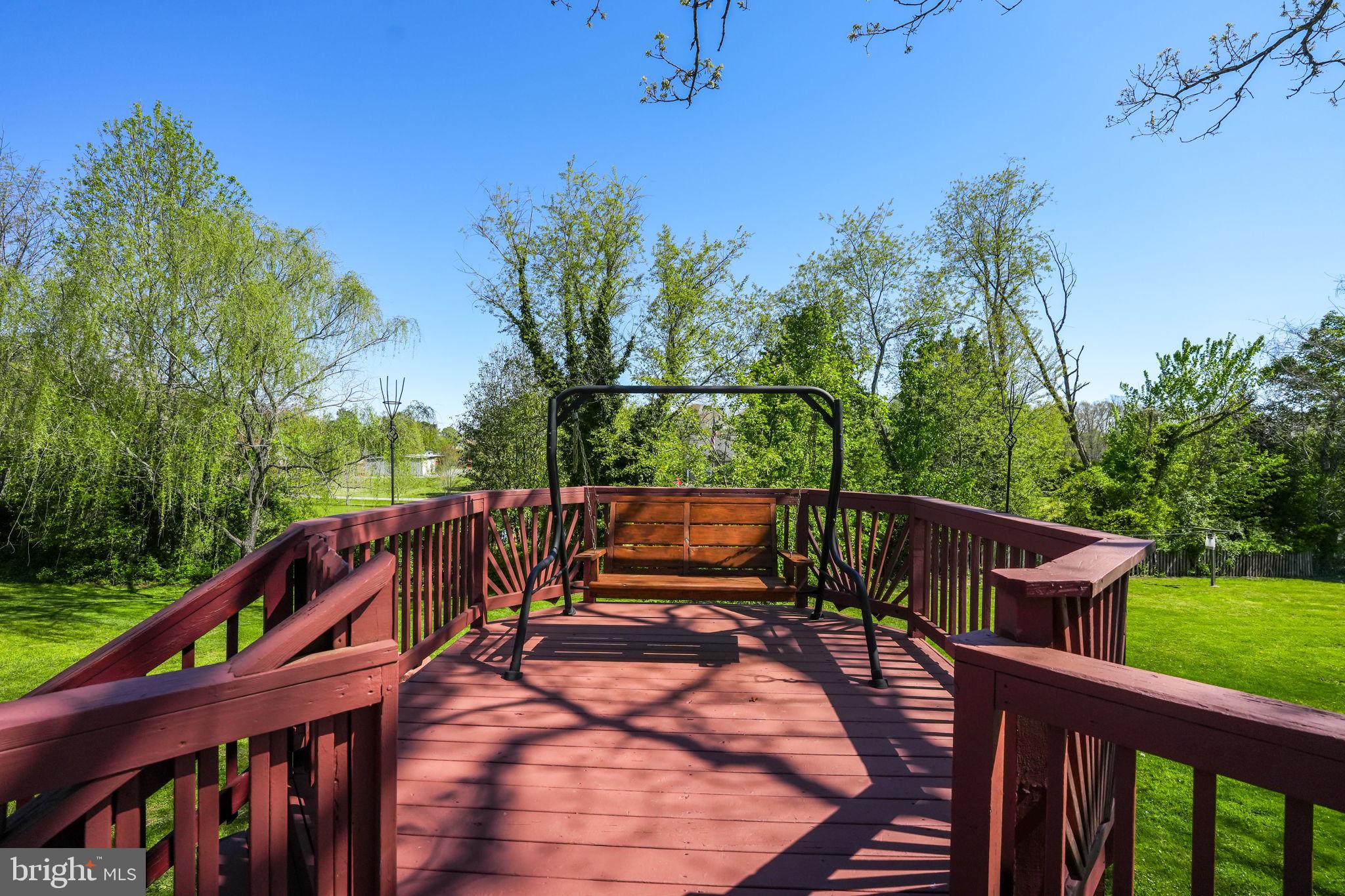 PIEDMONT SQUARE - Residential