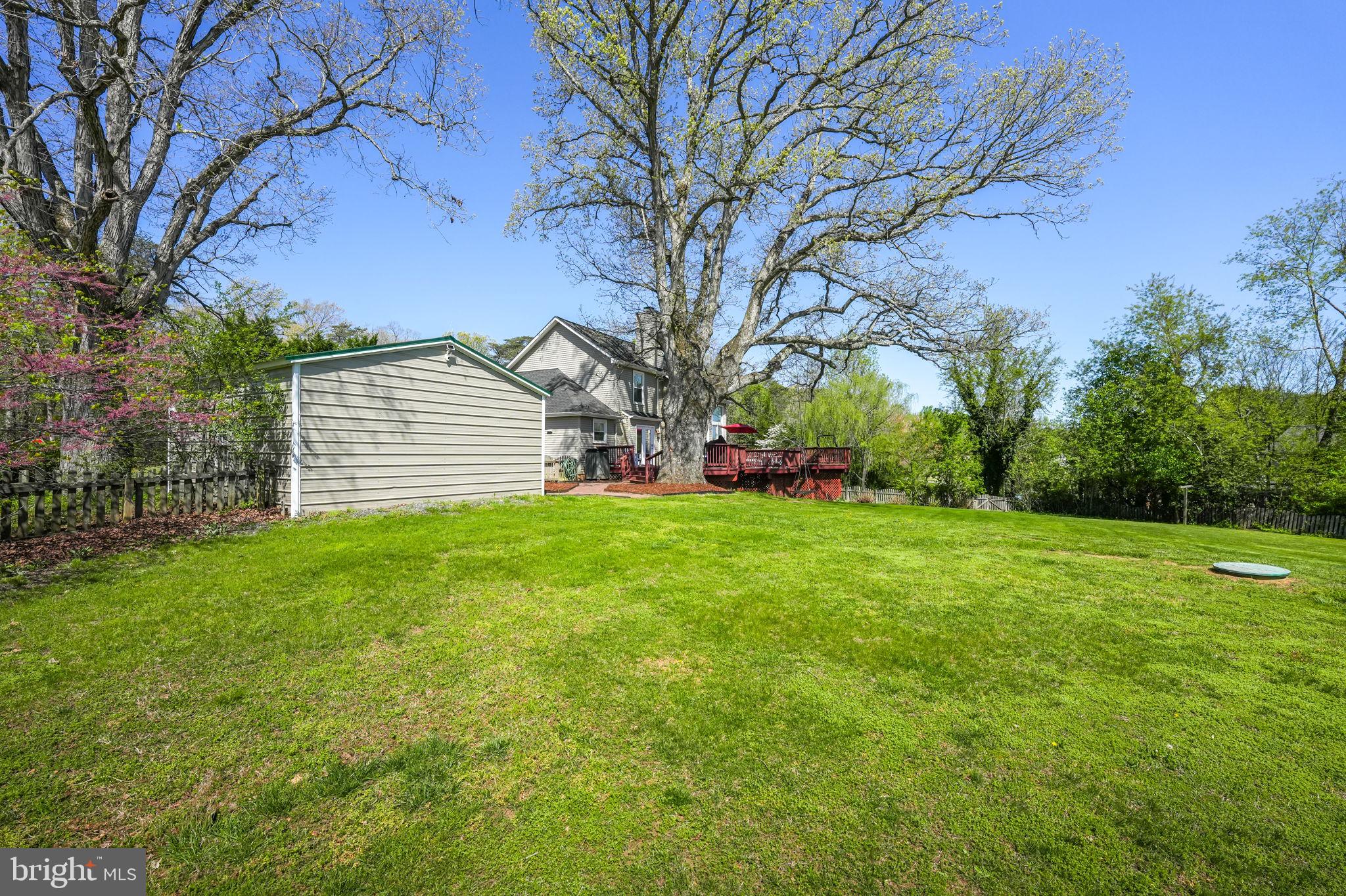 PIEDMONT SQUARE - Residential