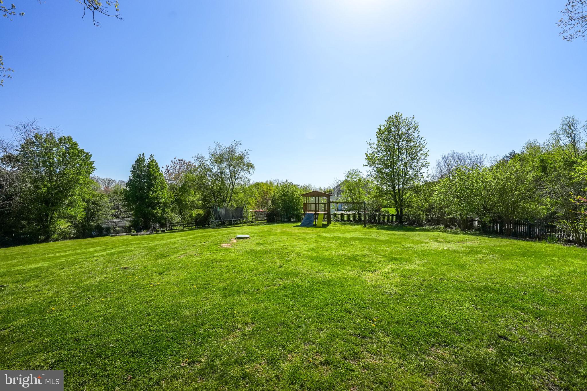 PIEDMONT SQUARE - Residential