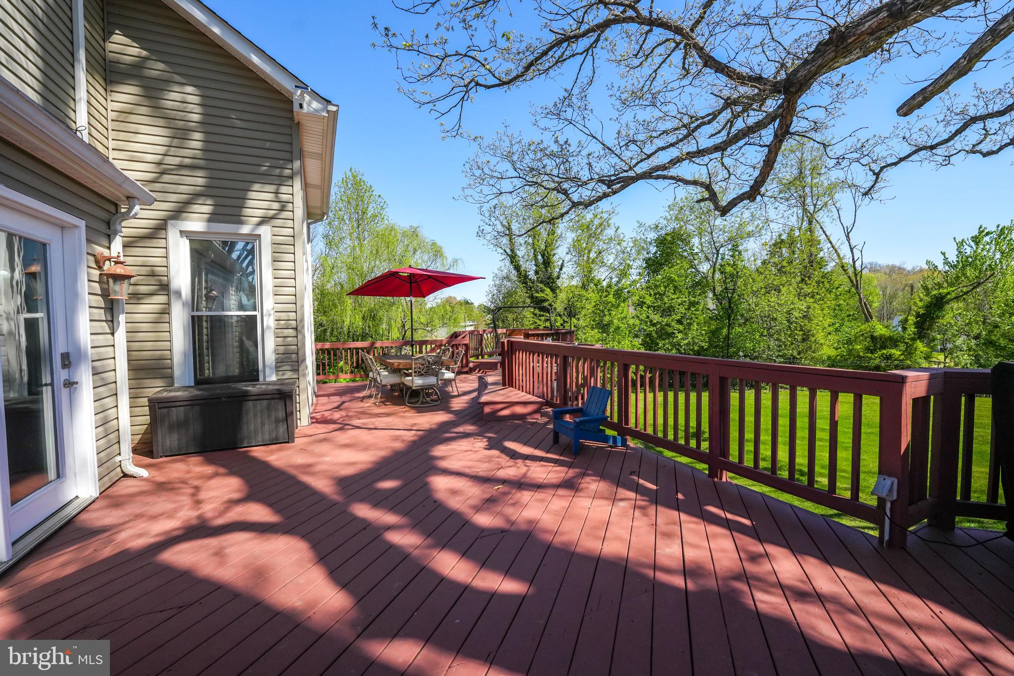 PIEDMONT SQUARE - Residential