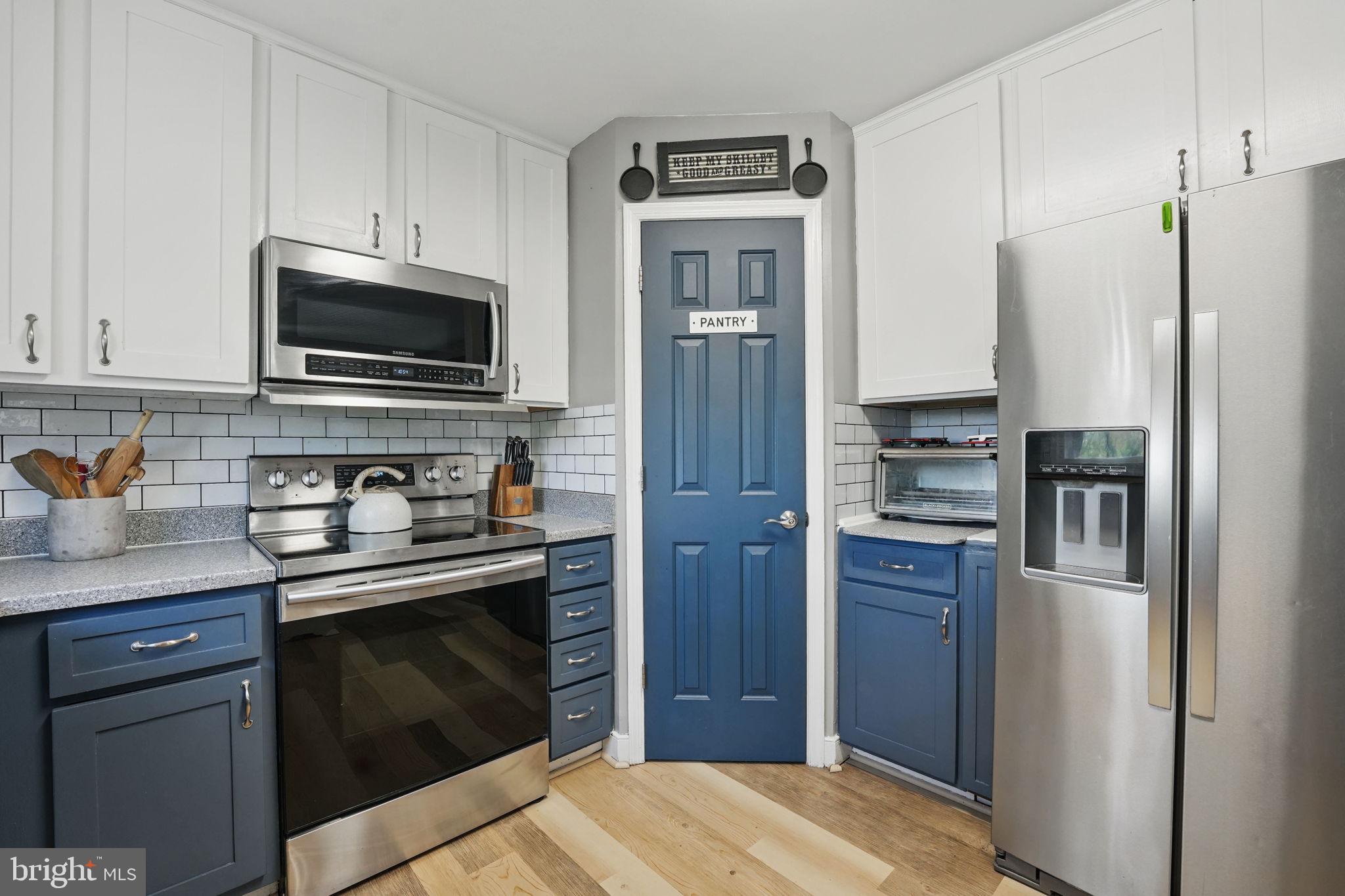 PIEDMONT SQUARE - Residential