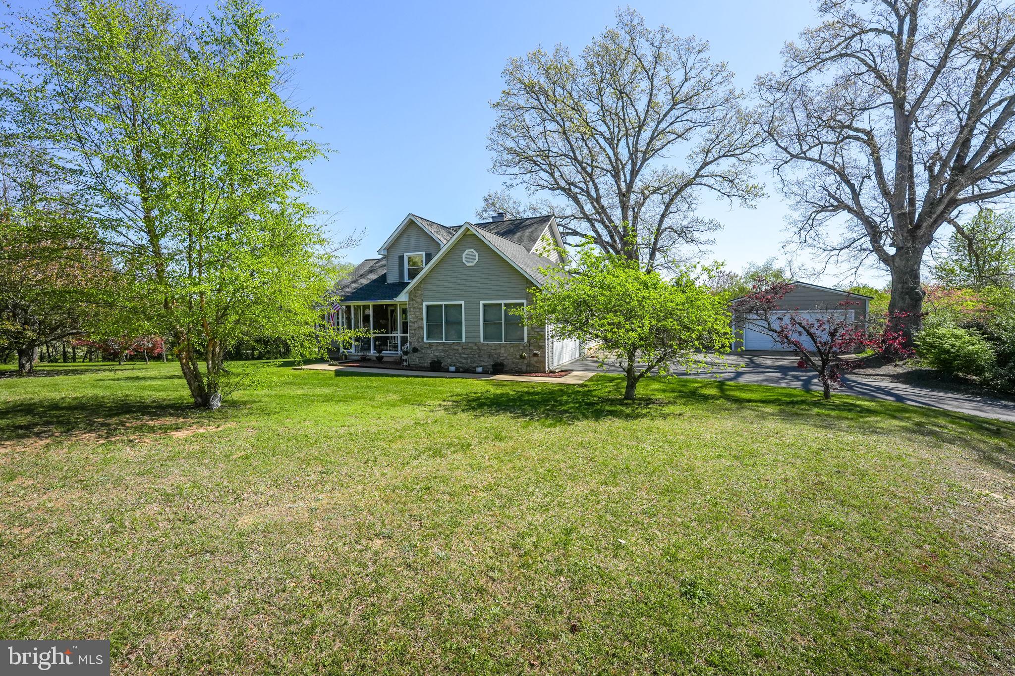 PIEDMONT SQUARE - Residential