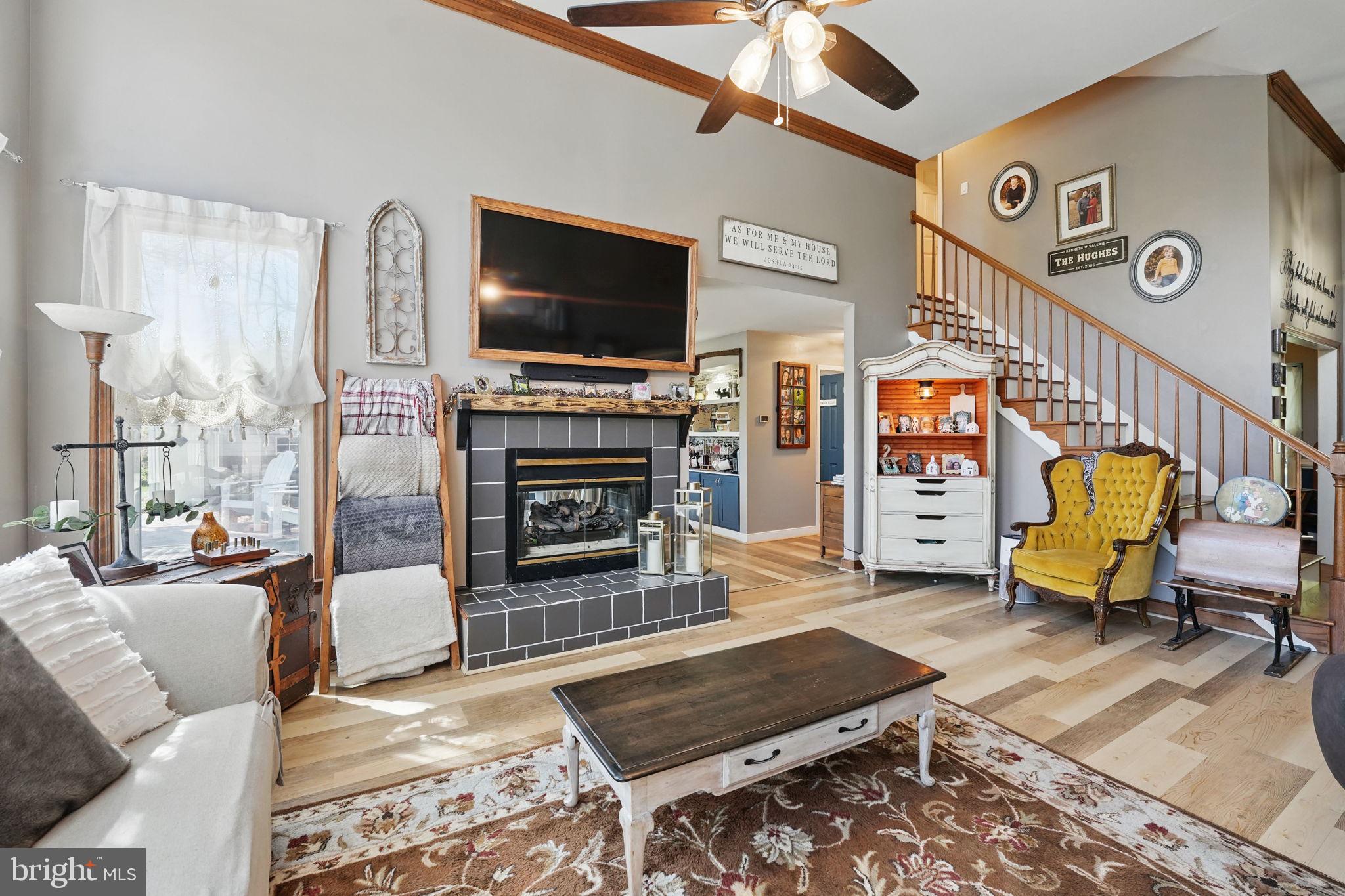 PIEDMONT SQUARE - Residential