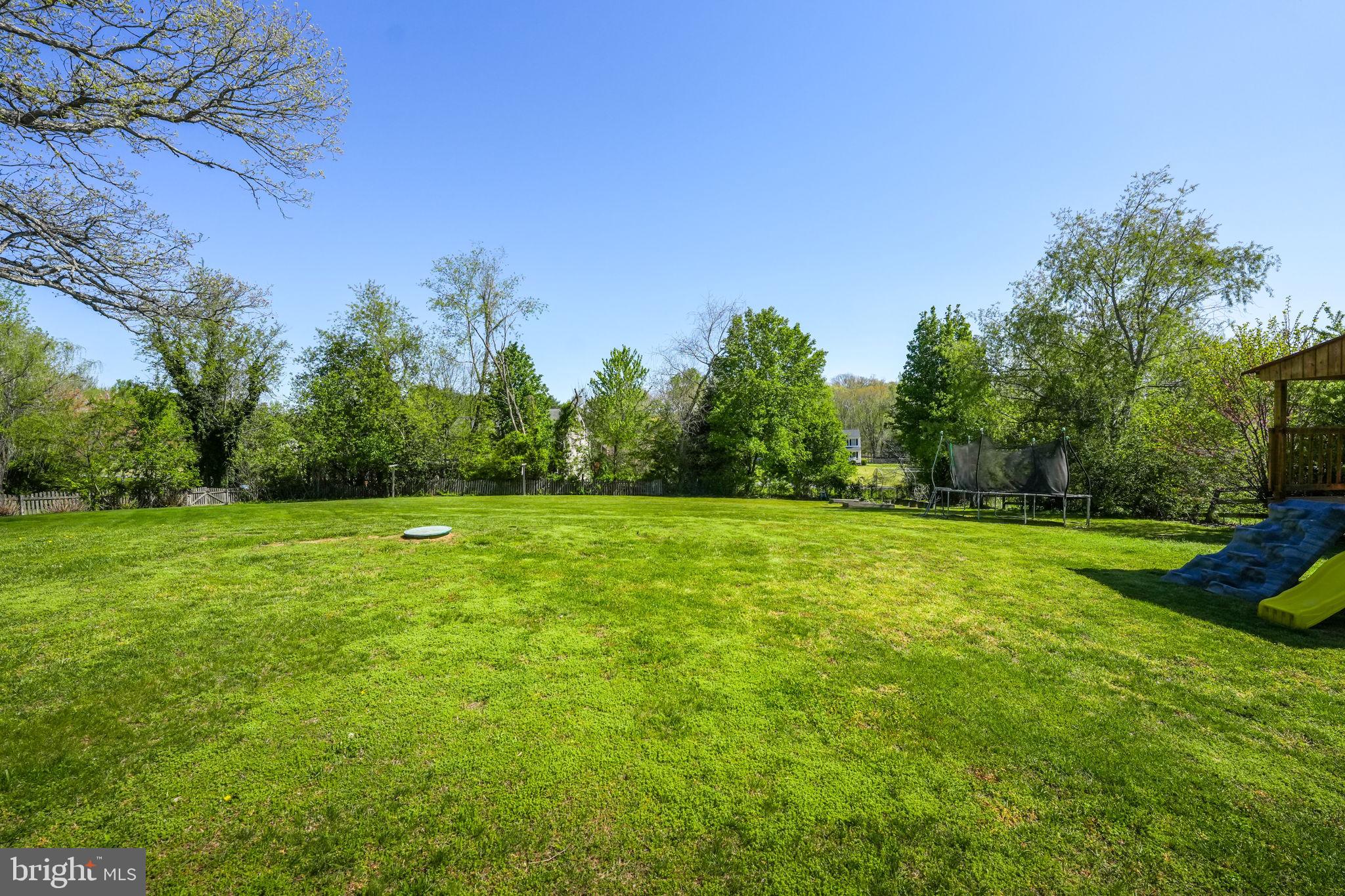 PIEDMONT SQUARE - Residential