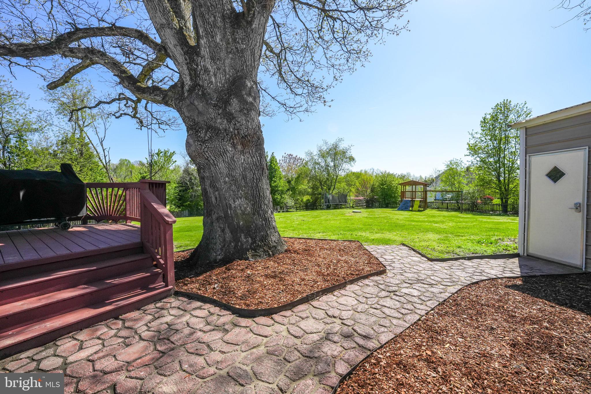 PIEDMONT SQUARE - Residential