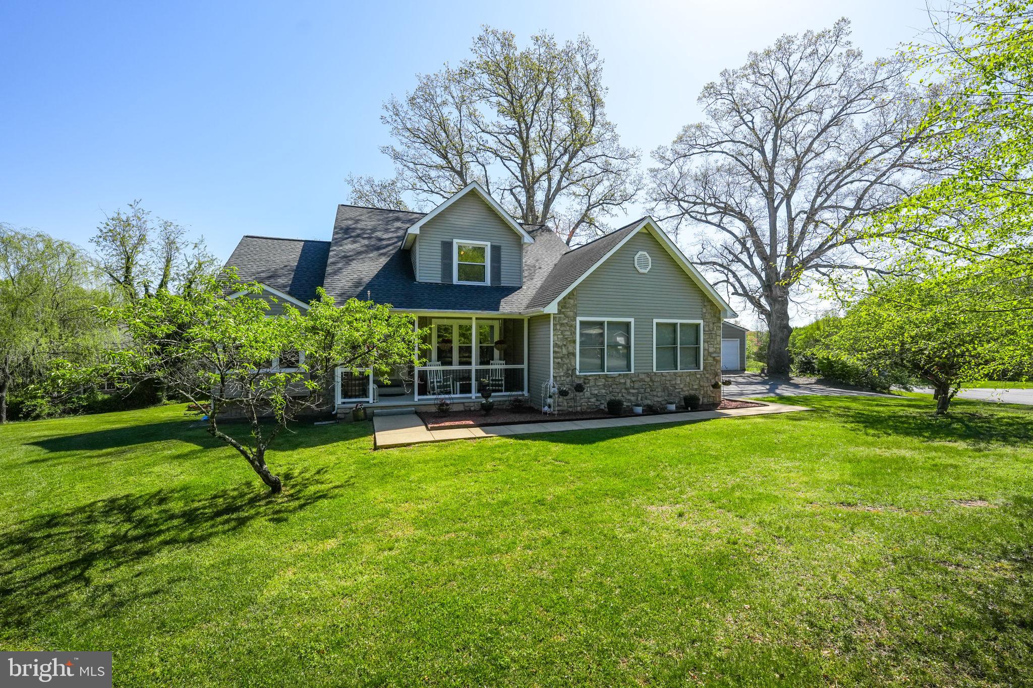 PIEDMONT SQUARE - Residential