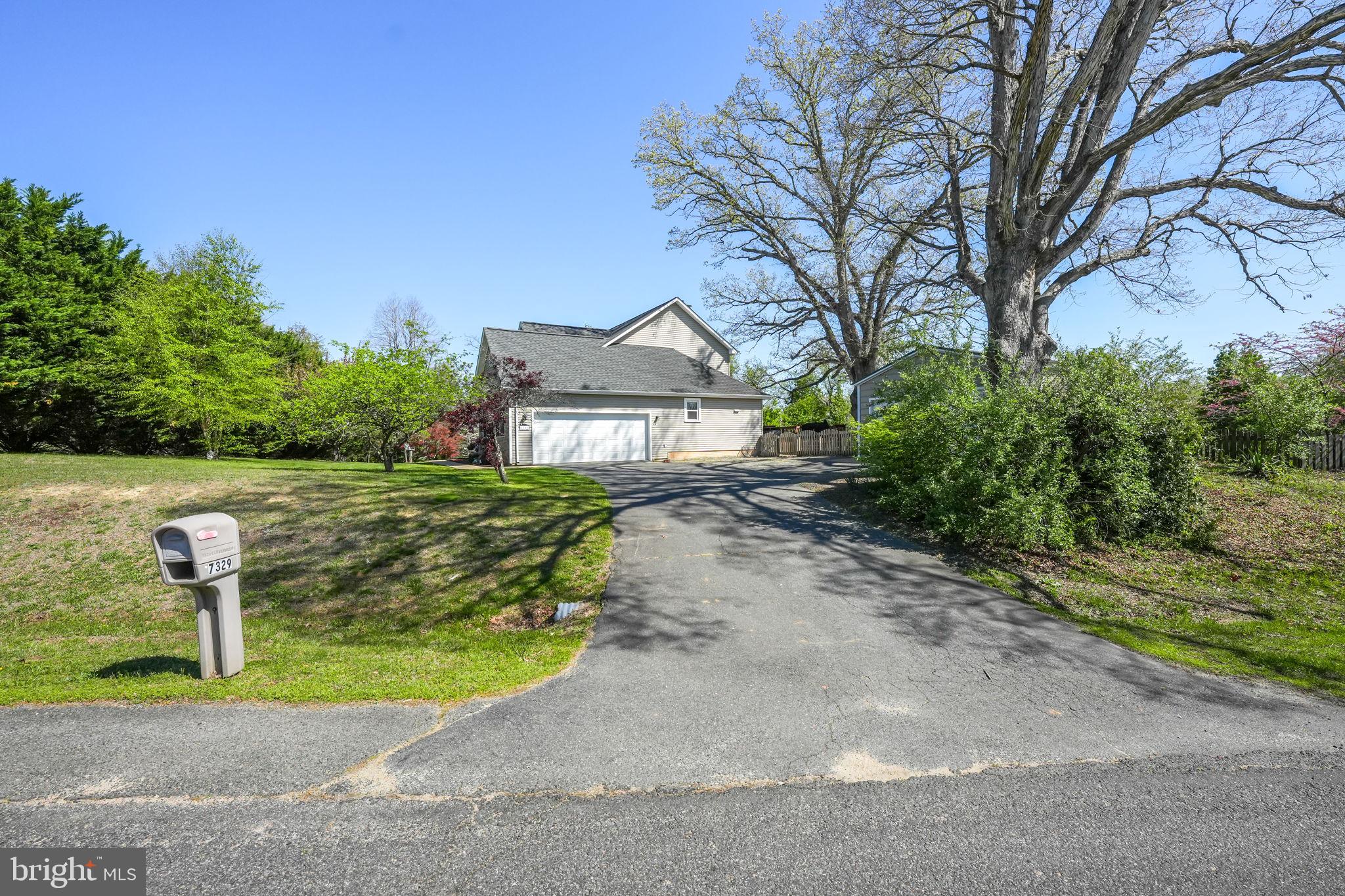 PIEDMONT SQUARE - Residential